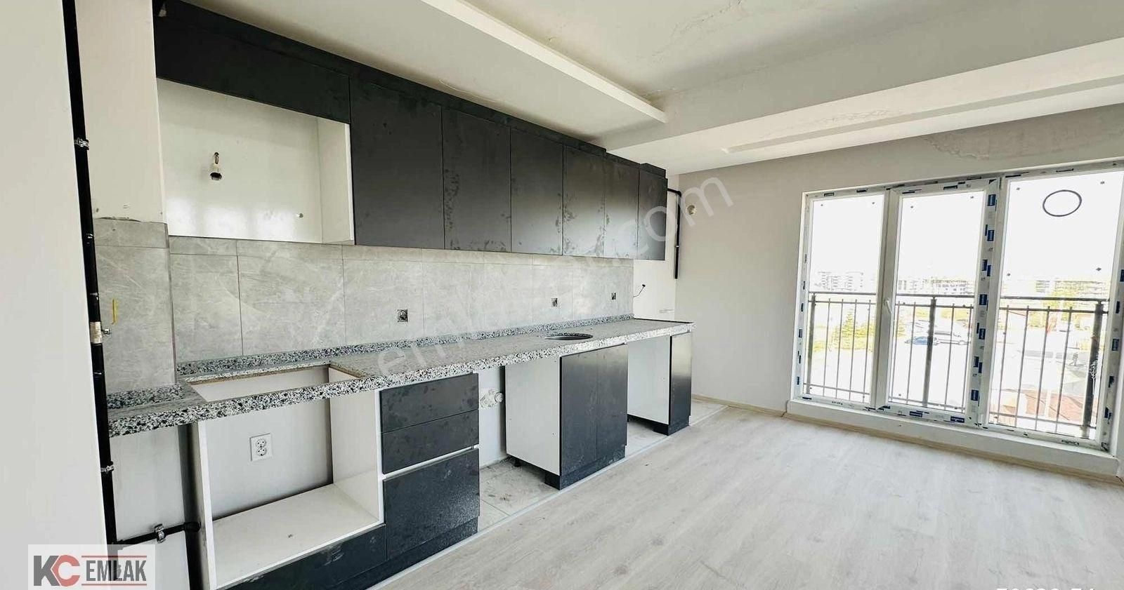 Kc Emlaktan Bölgenin En Uygun Katta 2+1 Lüks Krediye Uygun Daıre - Görsel 31