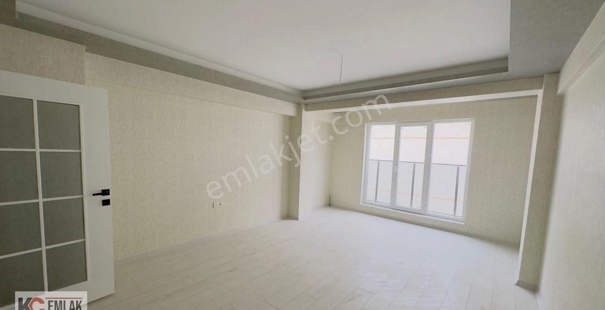 Kc Emlaktan Ara Katta İskanlı Krediye Uygun 140m2 3+1 Merkezi Lokasyonda Fırsat Dairesi - Görsel 13