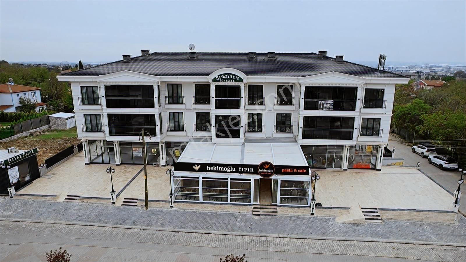 Redstone'den Önerler Mahallesinde 240 M² Kiralık Dükkan