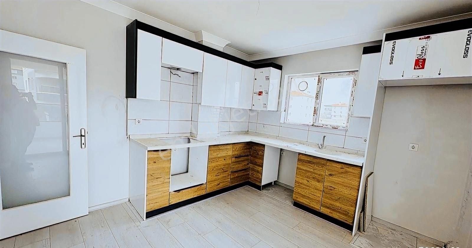 Kc Emlaktan Ara Katta 3+1 Park Çepheli Fırsat Dairesi - Görsel 8