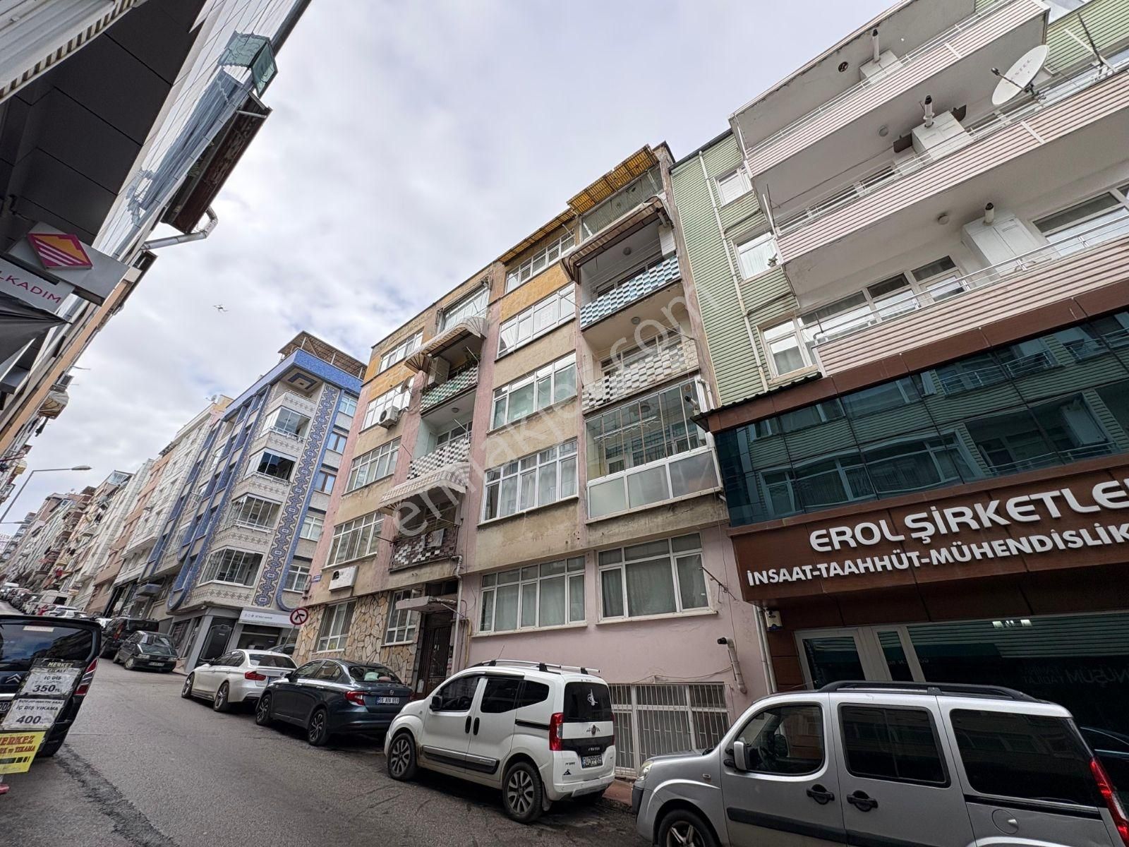 Merkez İlkadım Çiftlikte Satılık 2+1 Eşyalı Daire - Görsel 2