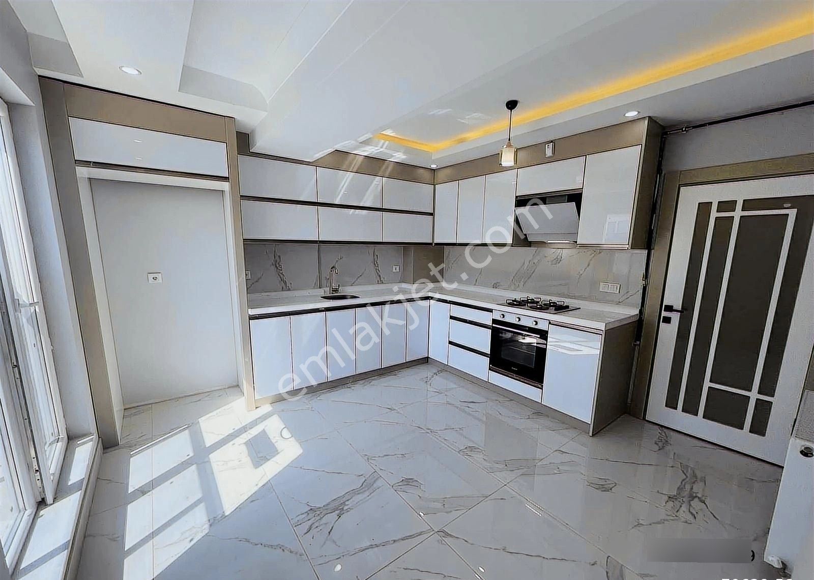 _kc Emlak Gyd 4+1 Lüks Yapılı Krediye Uygun 150m2 Sıfır Daire_
