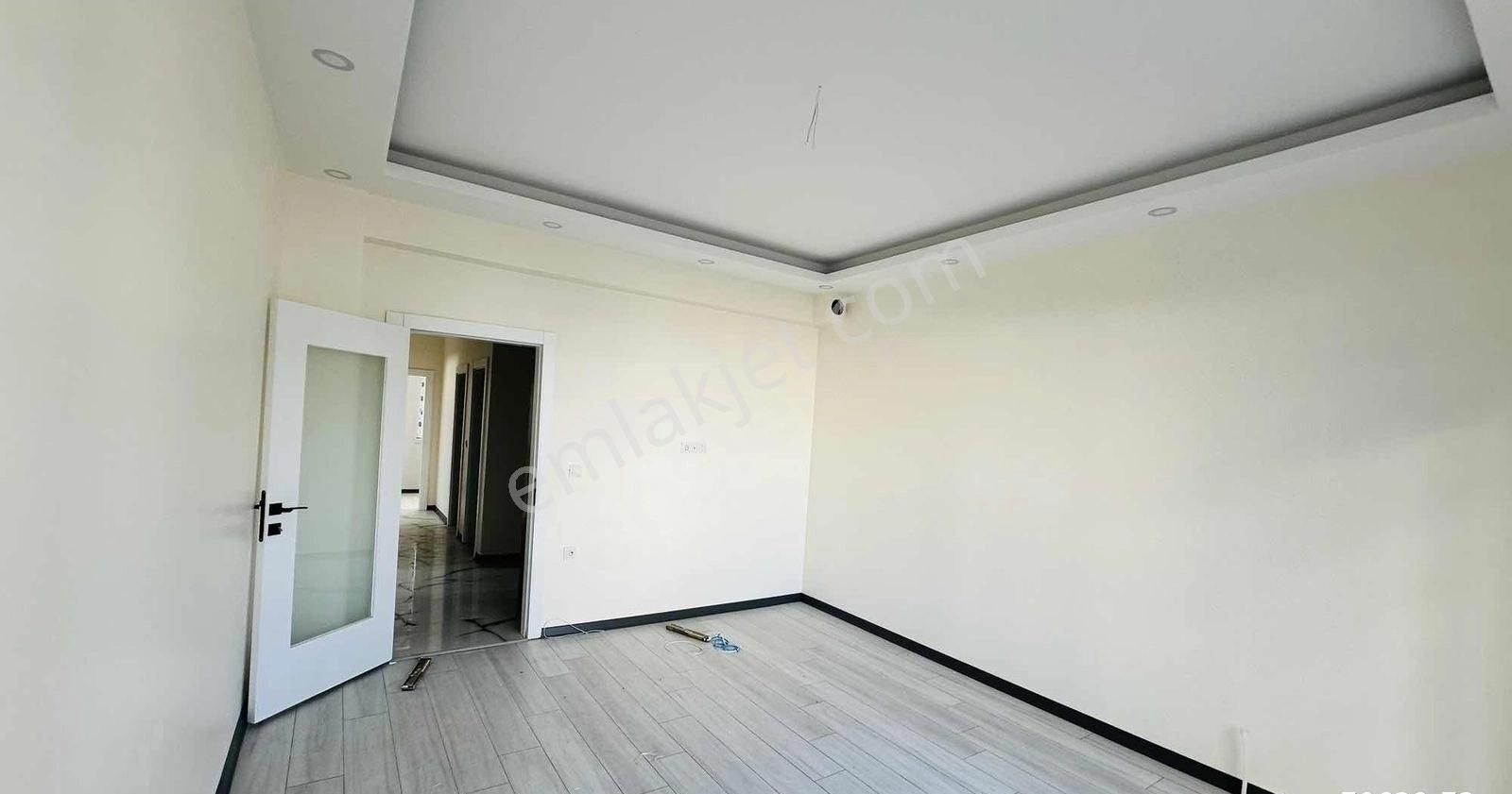 Kc Emlaktan Masrafsız 3+1 Geniş Merkezi Konumda Lüks Daıre - Görsel 25