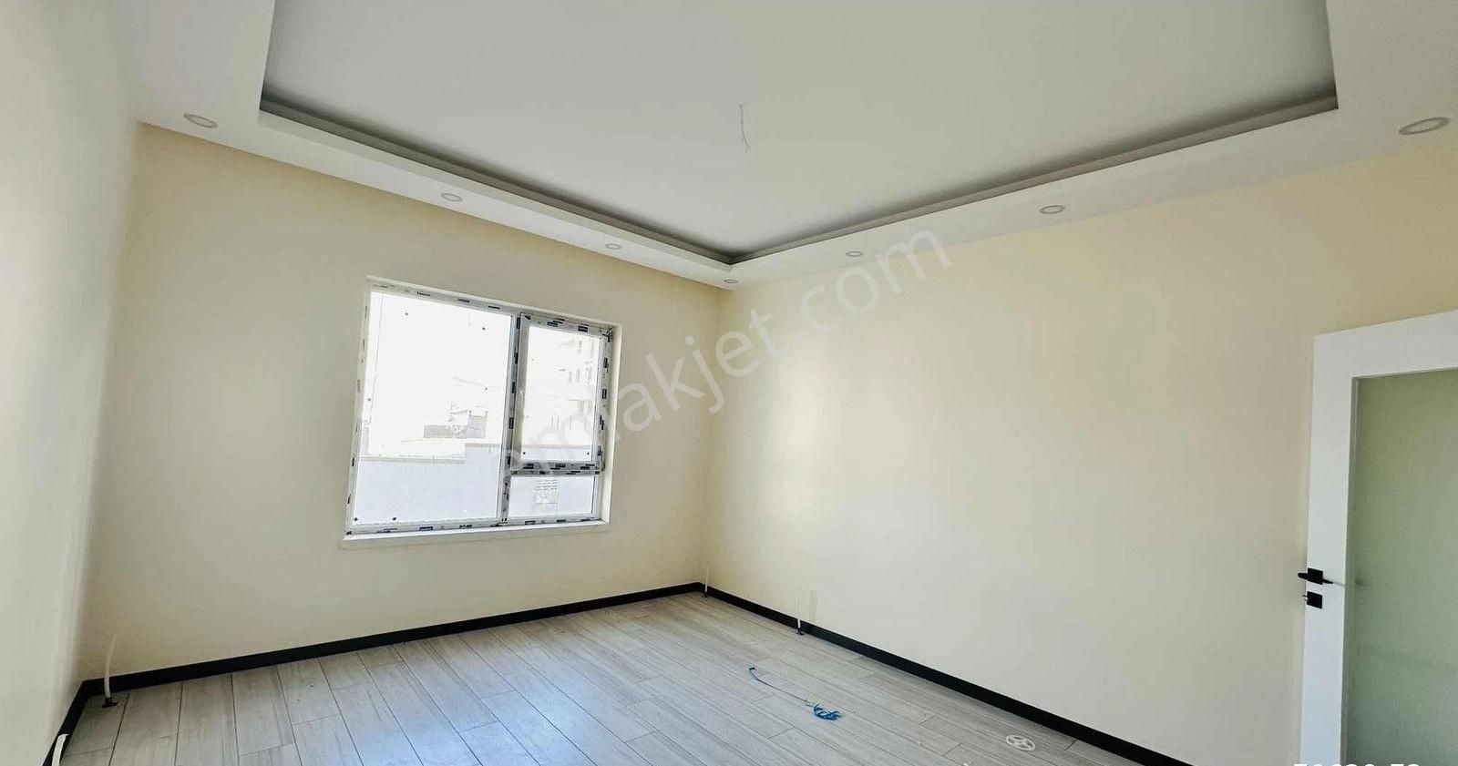 Kc Emlaktan Masrafsız 3+1 Geniş Merkezi Konumda Lüks Daıre - Görsel 27