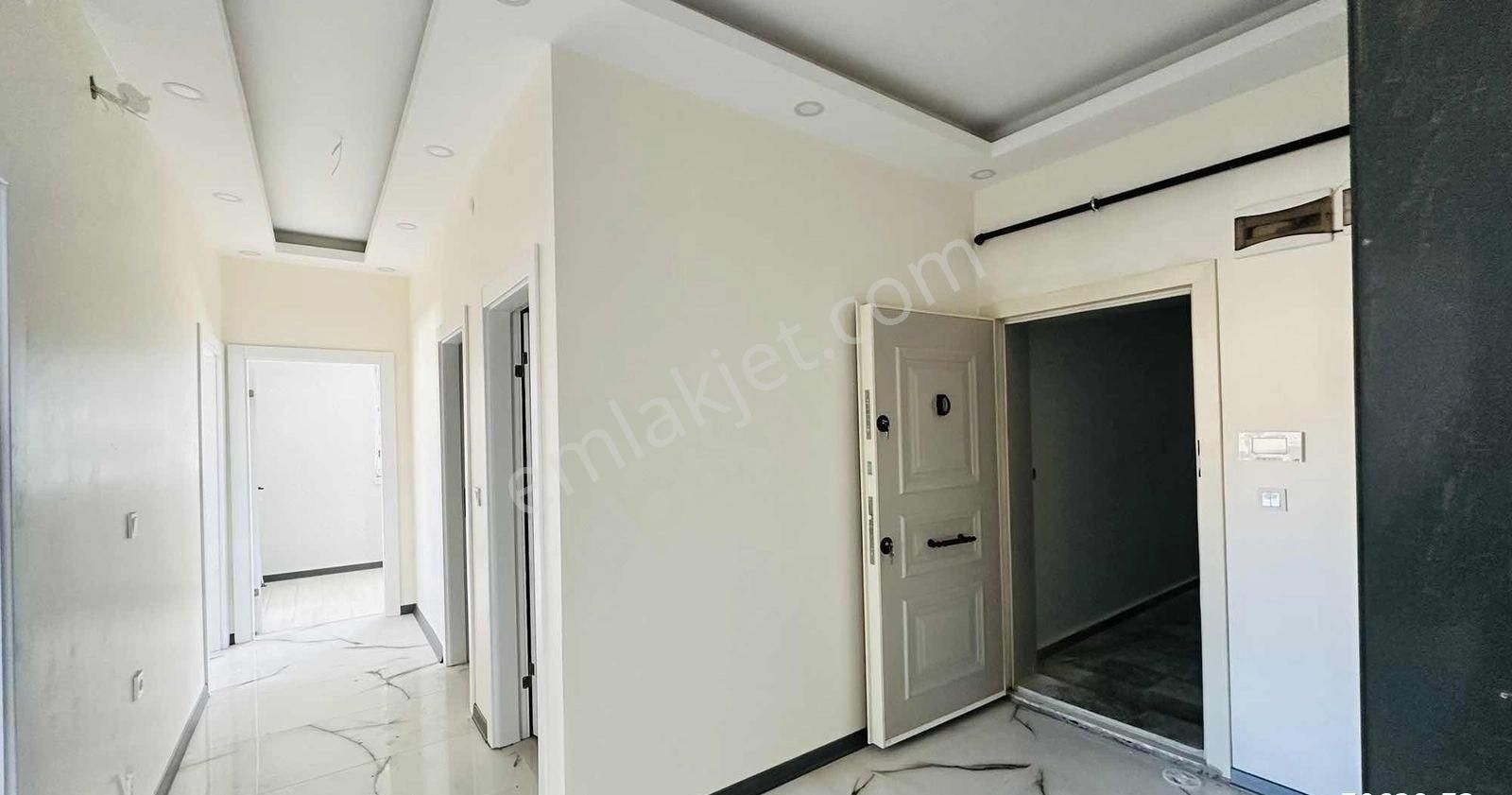 Kc Emlaktan Masrafsız 3+1 Geniş Merkezi Konumda Lüks Daıre - Görsel 13