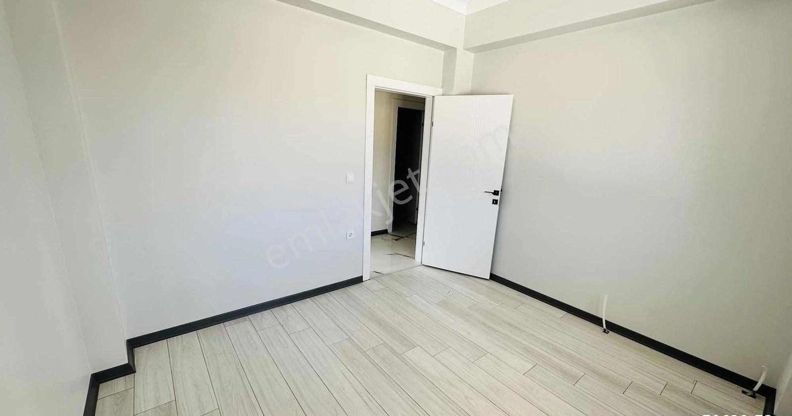 Kc Emlaktan Masrafsız 3+1 Geniş Merkezi Konumda Lüks Daıre - Görsel 20