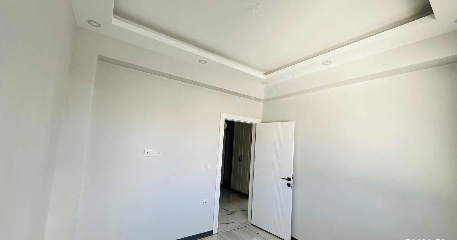 Kc Emlaktan Masrafsız 3+1 Geniş Merkezi Konumda Lüks Daıre - Görsel 3