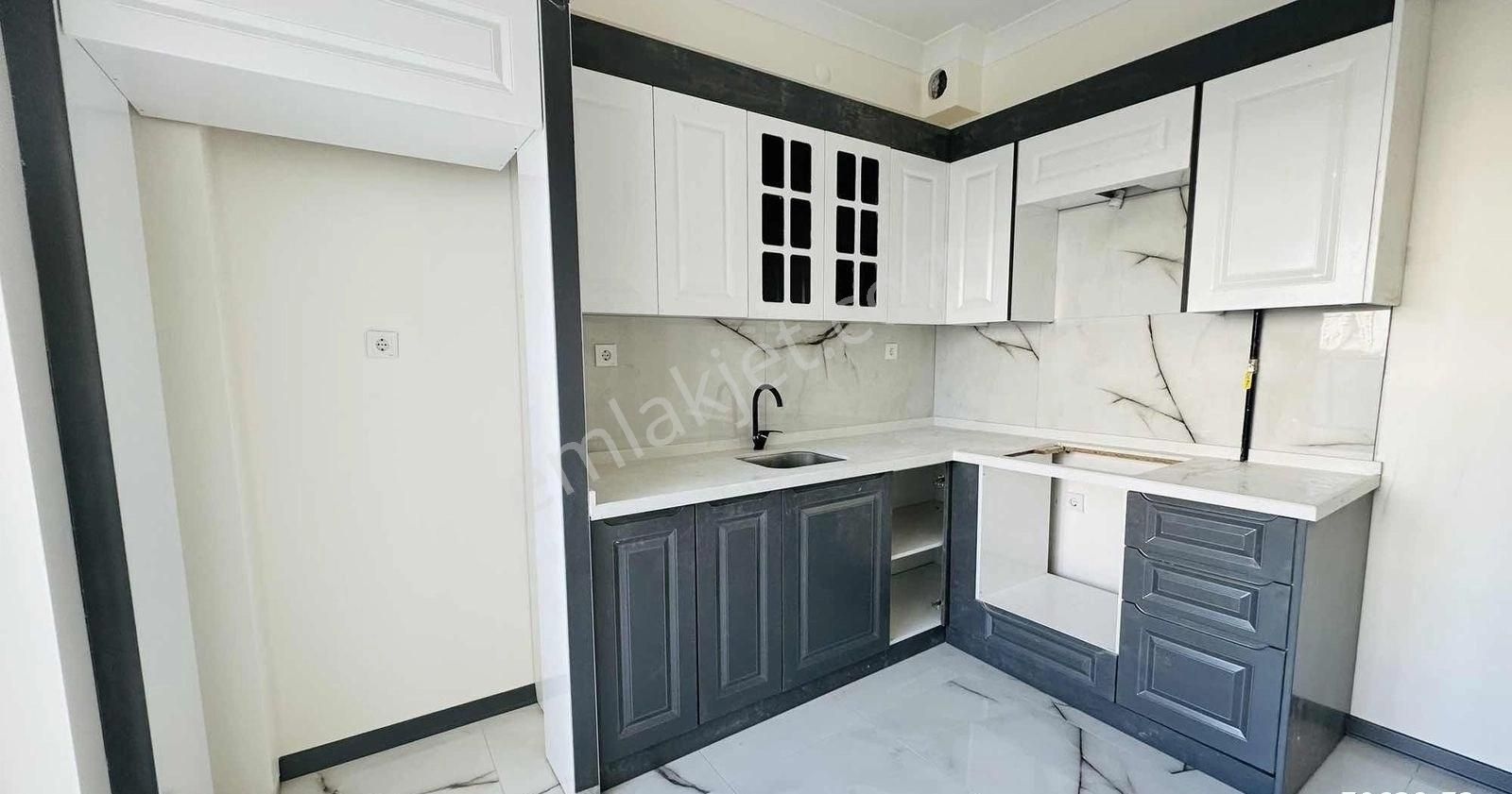 Kc Emlaktan Masrafsız 3+1 Geniş Merkezi Konumda Lüks Daıre - Görsel 31