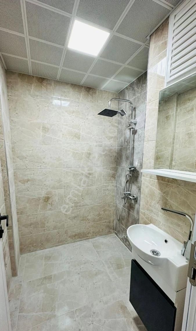 Kc Emlak'tan Ultra Lüx Yapılı Ebeveyn Banyolu Satılık Daire - Görsel 19