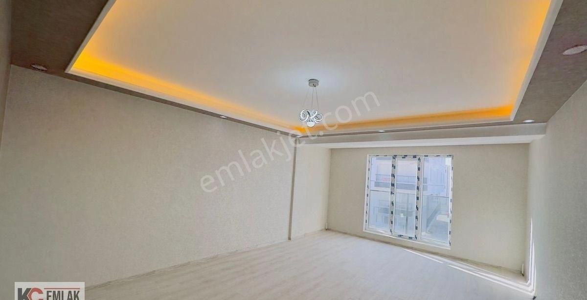 Kc Emlaktan İskanlı Yeni Hastane Yanı Çift Balkonlu Ara Katta 170m2 4+1 Lüks Daire - Görsel 11