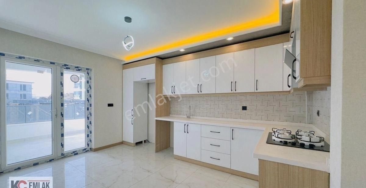 Kc Emlaktan İskanlı Yeni Hastane Yanı Çift Balkonlu Ara Katta 170m2 4+1 Lüks Daire - Görsel 7