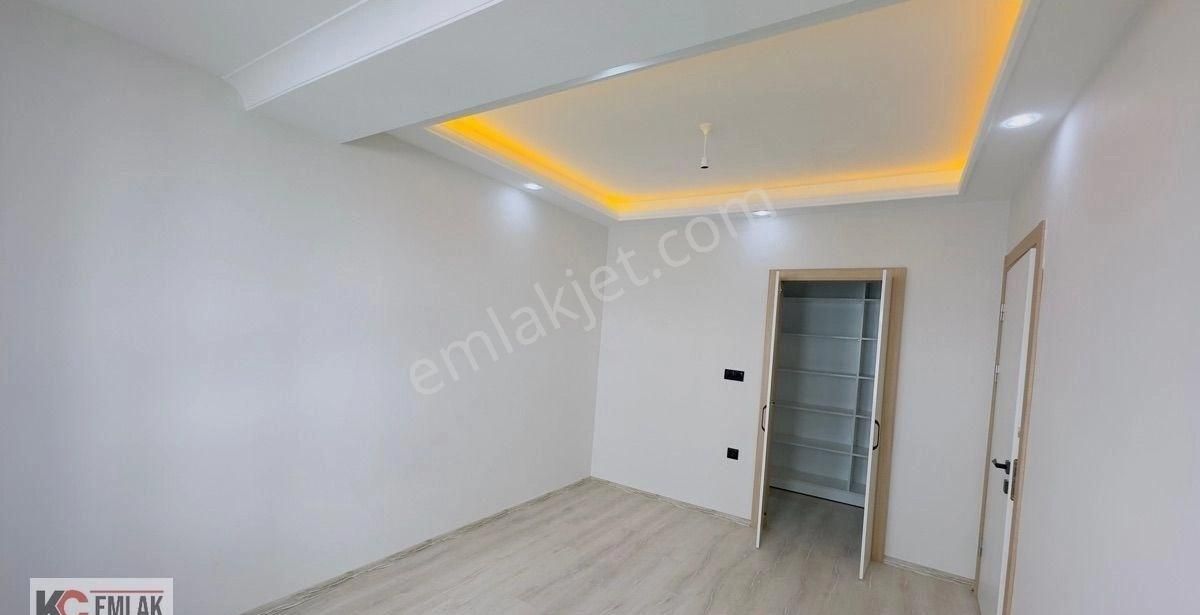 Kc Emlaktan İskanlı Yeni Hastane Yanı Çift Balkonlu Ara Katta 170m2 4+1 Lüks Daire - Görsel 28