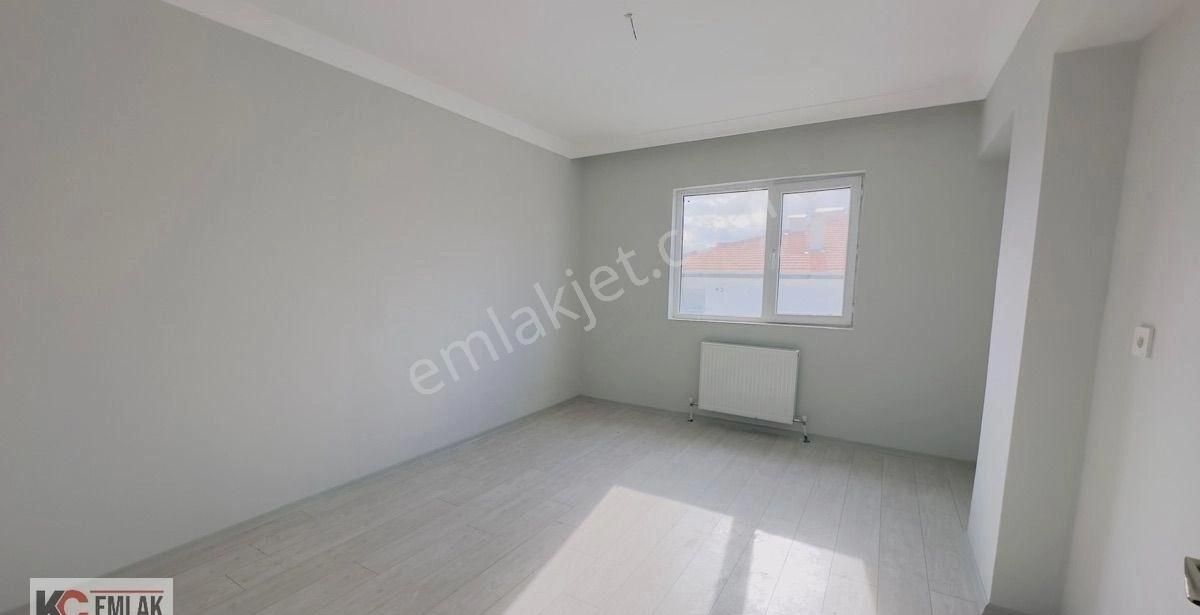 Kc Emlaktan İskanlı Son Kat 145m2 Masrafsız 3+1 Daire - Görsel 27