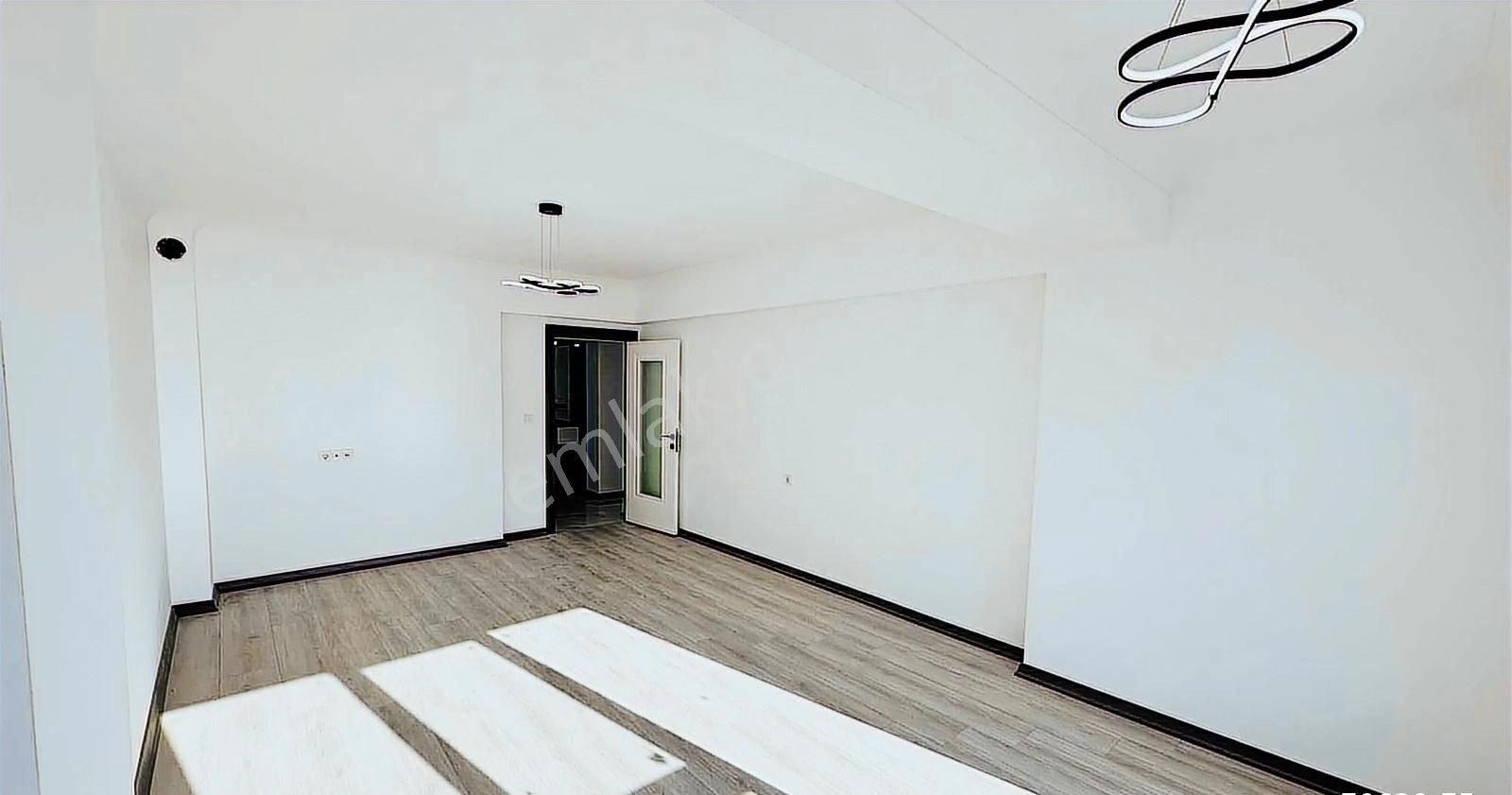 Kc Emlaktan Mükemmel Lokasyonda 160m2 4+1 Ara Kat Lüks Daıre - Görsel 13