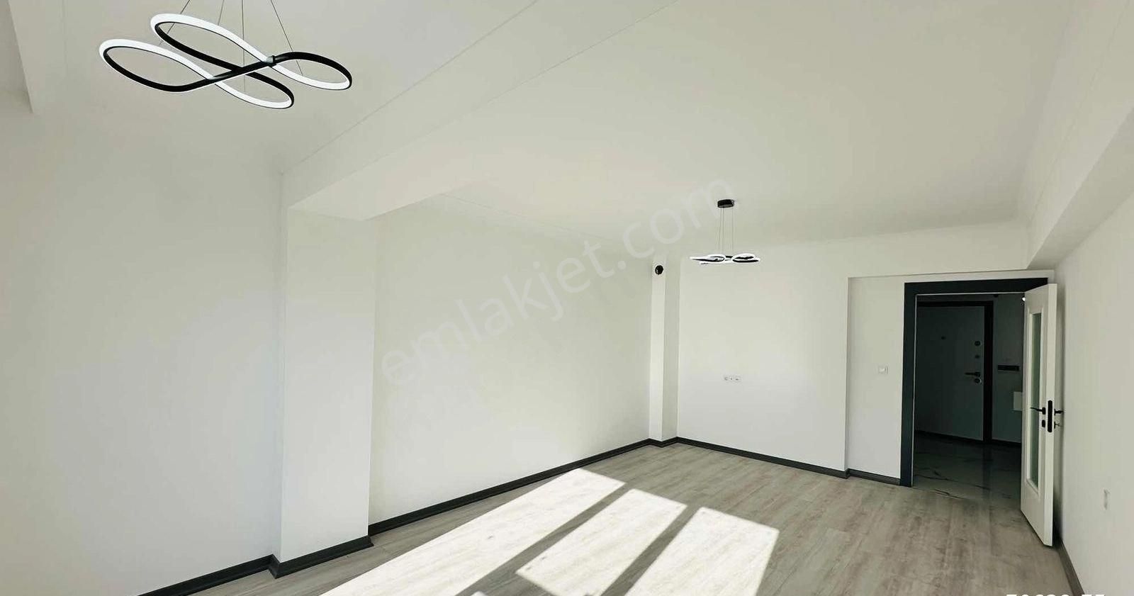 Kc Emlaktan Mükemmel Lokasyonda 160m2 4+1 Ara Kat Lüks Daıre - Görsel 18