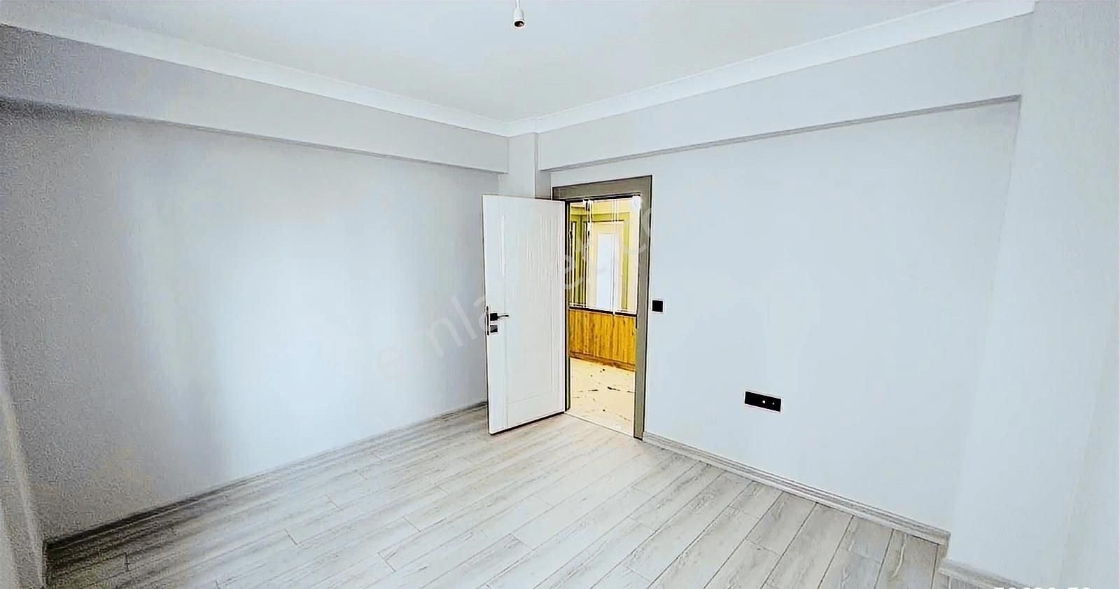 Kc Emlaktan Ara Katta Park Çepheli 3+1 130m2 Lüks Daire - Görsel 4