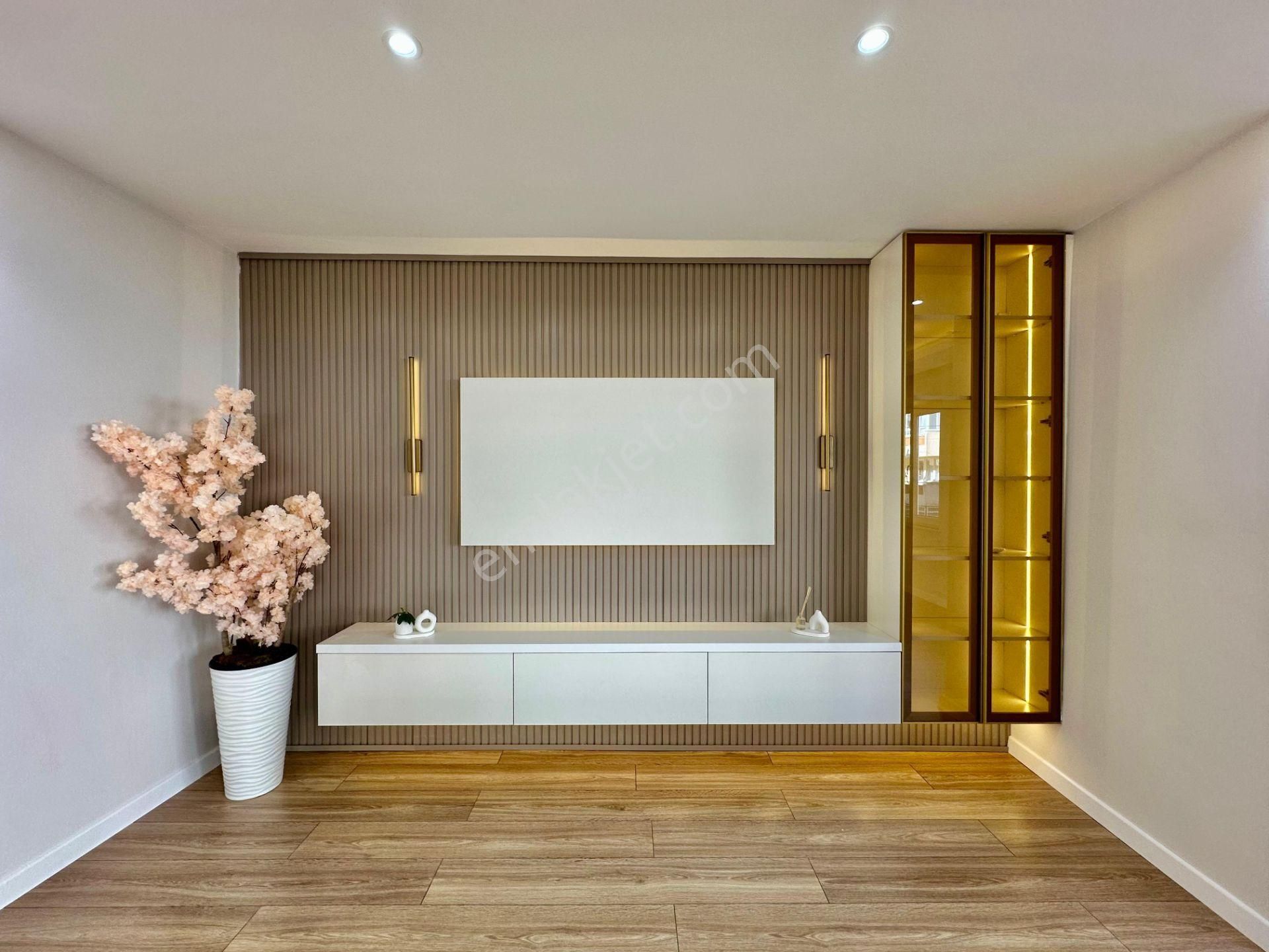 ꧁ay Emlaktan꧁akçay Merkezde Denize Yakın Ön Cephe Arakat Şık Tasarımlı Satılık 3+1 Tasarım Daire