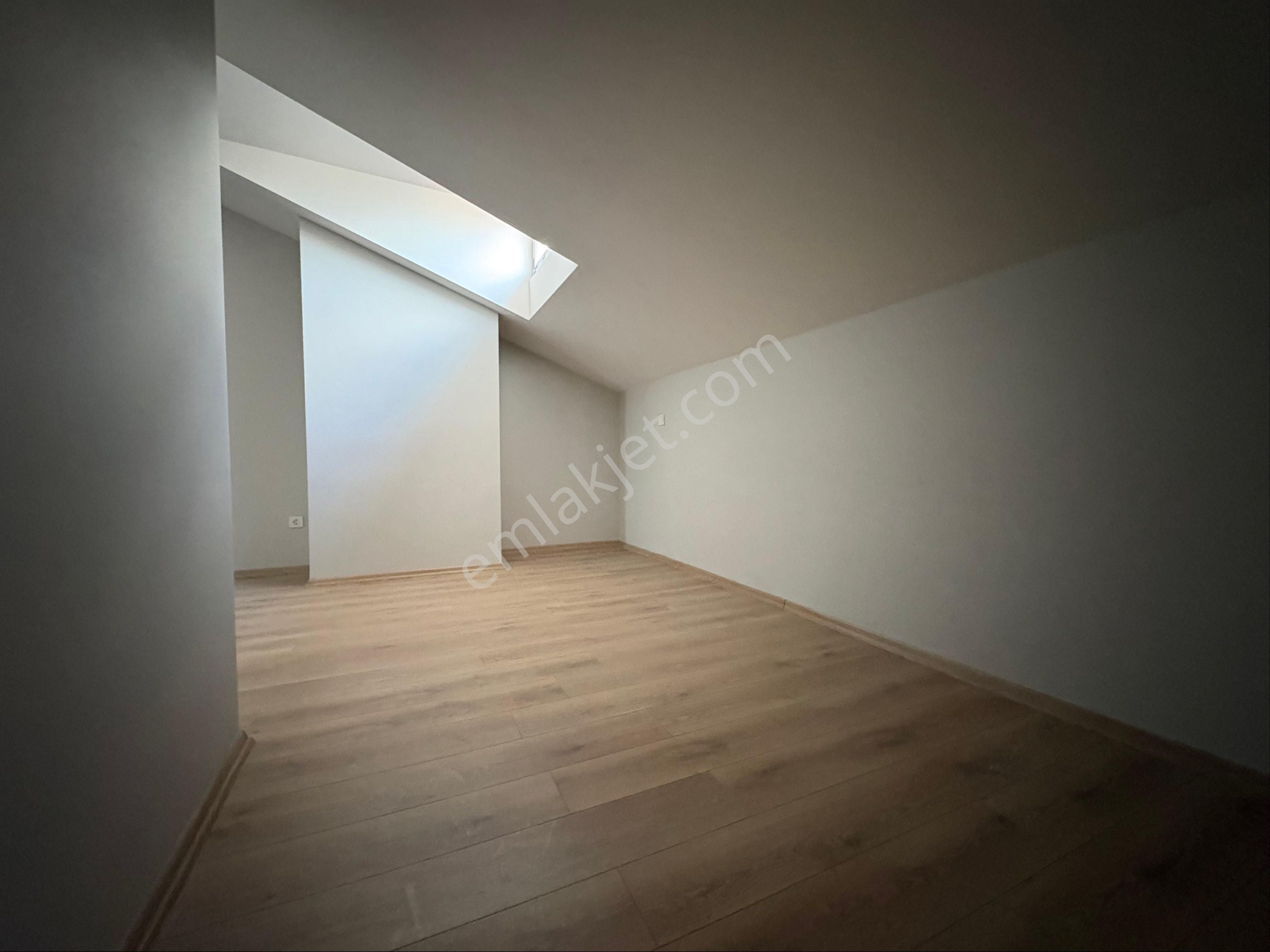 Kadıköy Rasimpaşa'da Sıfır Oturuma Hazır Dublex 2+1 95m² Net - Görsel 22