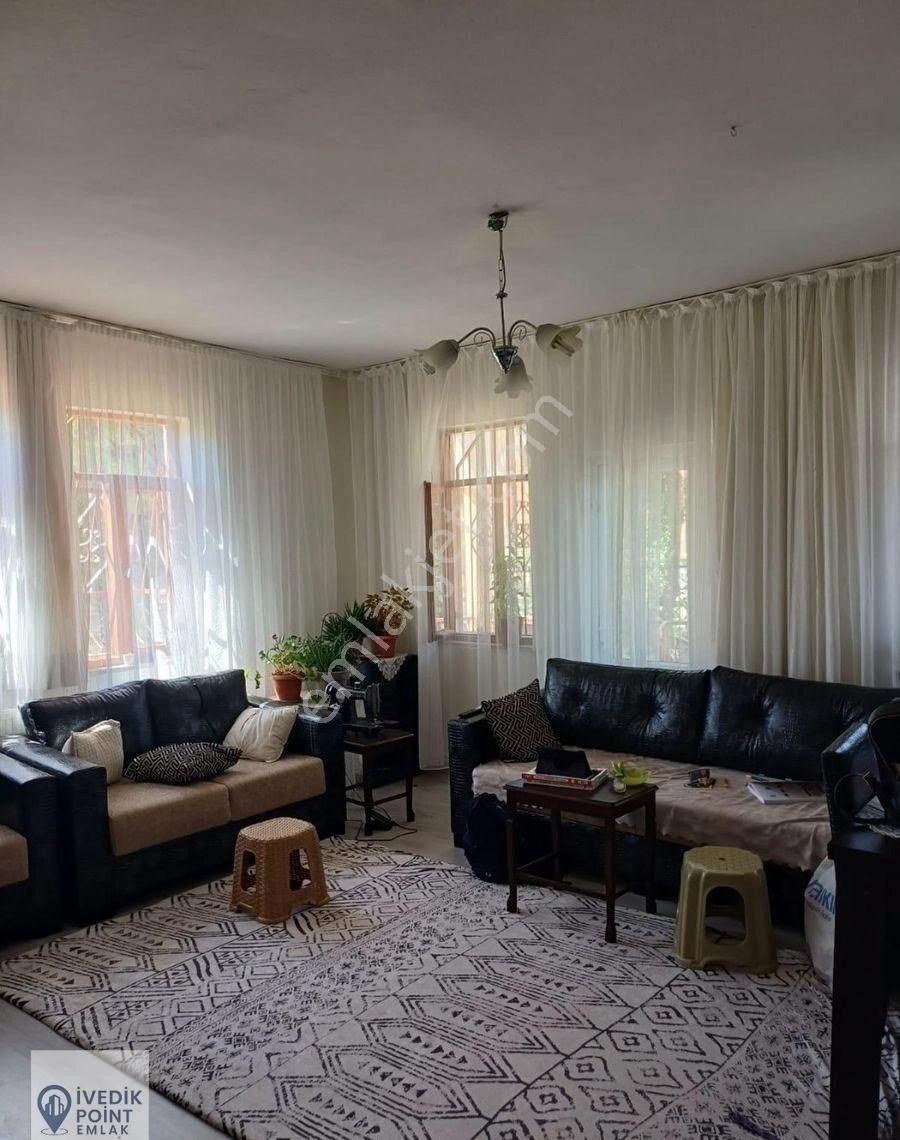 Ankara Çubuk Merkeze Çok Yakın Satılık Müstakil Tapulu 2 Katlı Bina - Görsel 2