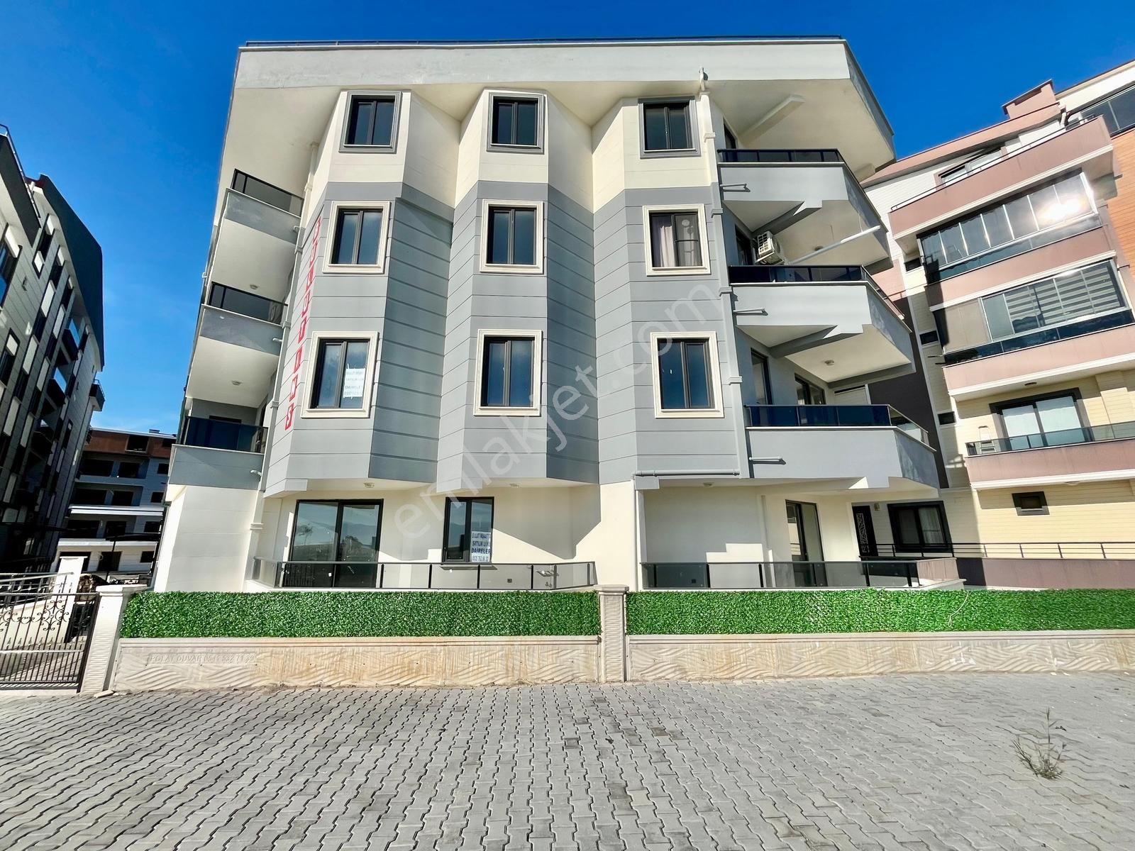 Gümüşden Altınkumda Ara Kat Ön Cephe Ayrı Mutfak Sıfır 2+1 Daire - Görsel 14