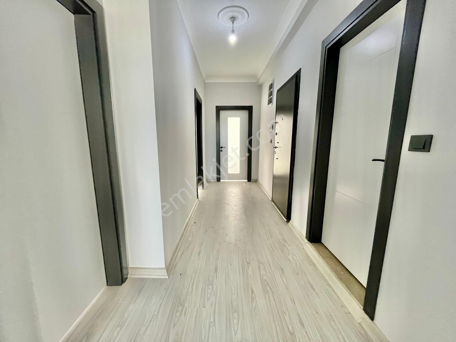 Gümüşden Altınkumda Ara Kat Ön Cephe Ayrı Mutfak Sıfır 2+1 Daire - Görsel 35