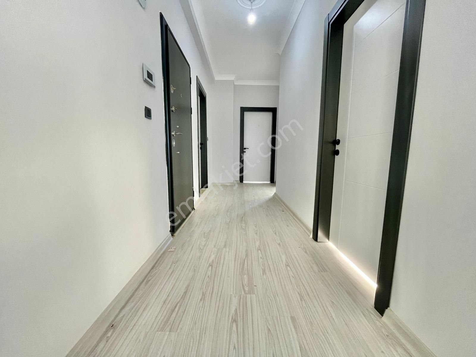 Gümüşden Altınkumda Ara Kat Ön Cephe Ayrı Mutfak Sıfır 2+1 Daire - Görsel 25