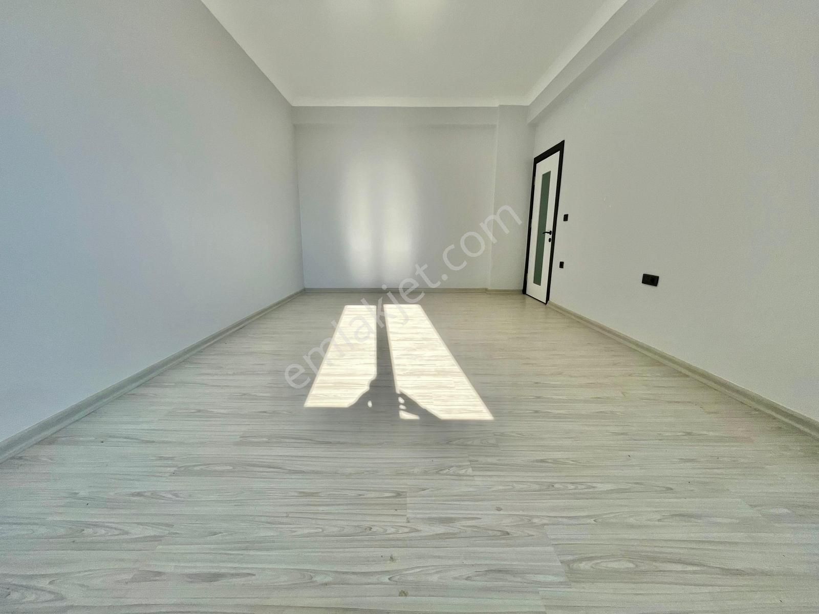 Gümüşden Altınkumda Ara Kat Ön Cephe Ayrı Mutfak Sıfır 2+1 Daire - Görsel 18