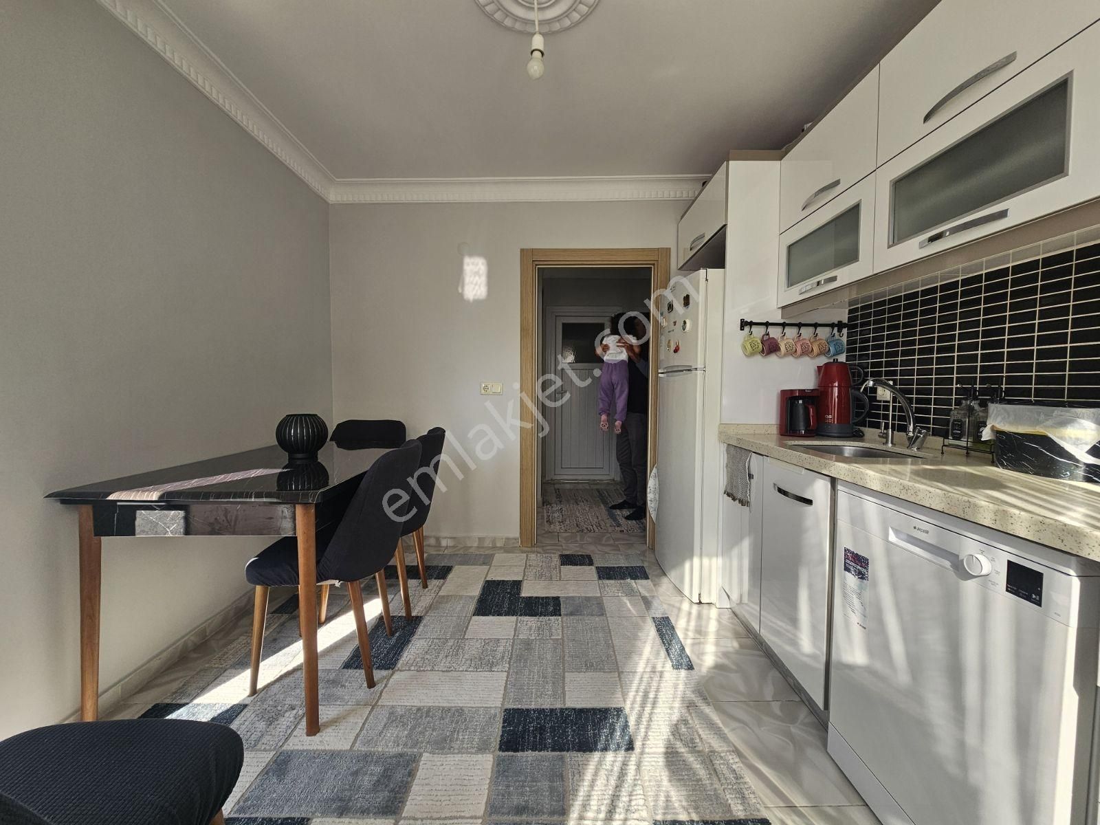 Cadde Üzeri Güneş Alan Aydınlık - Görsel 21