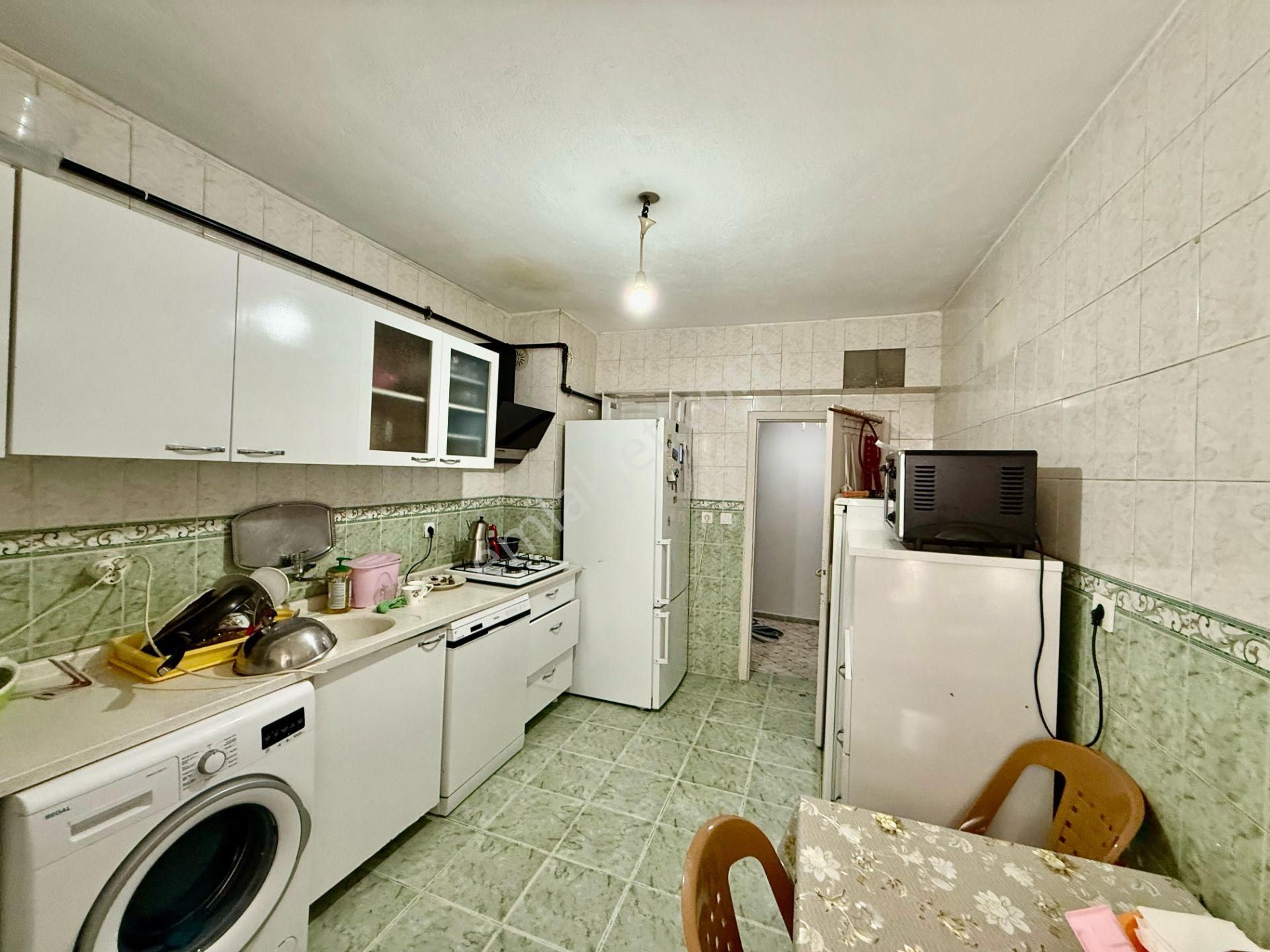 Kalecik Emlak'tan Merkezde 3+1 Orta Kat Güney Cepheli Daire - Görsel 5
