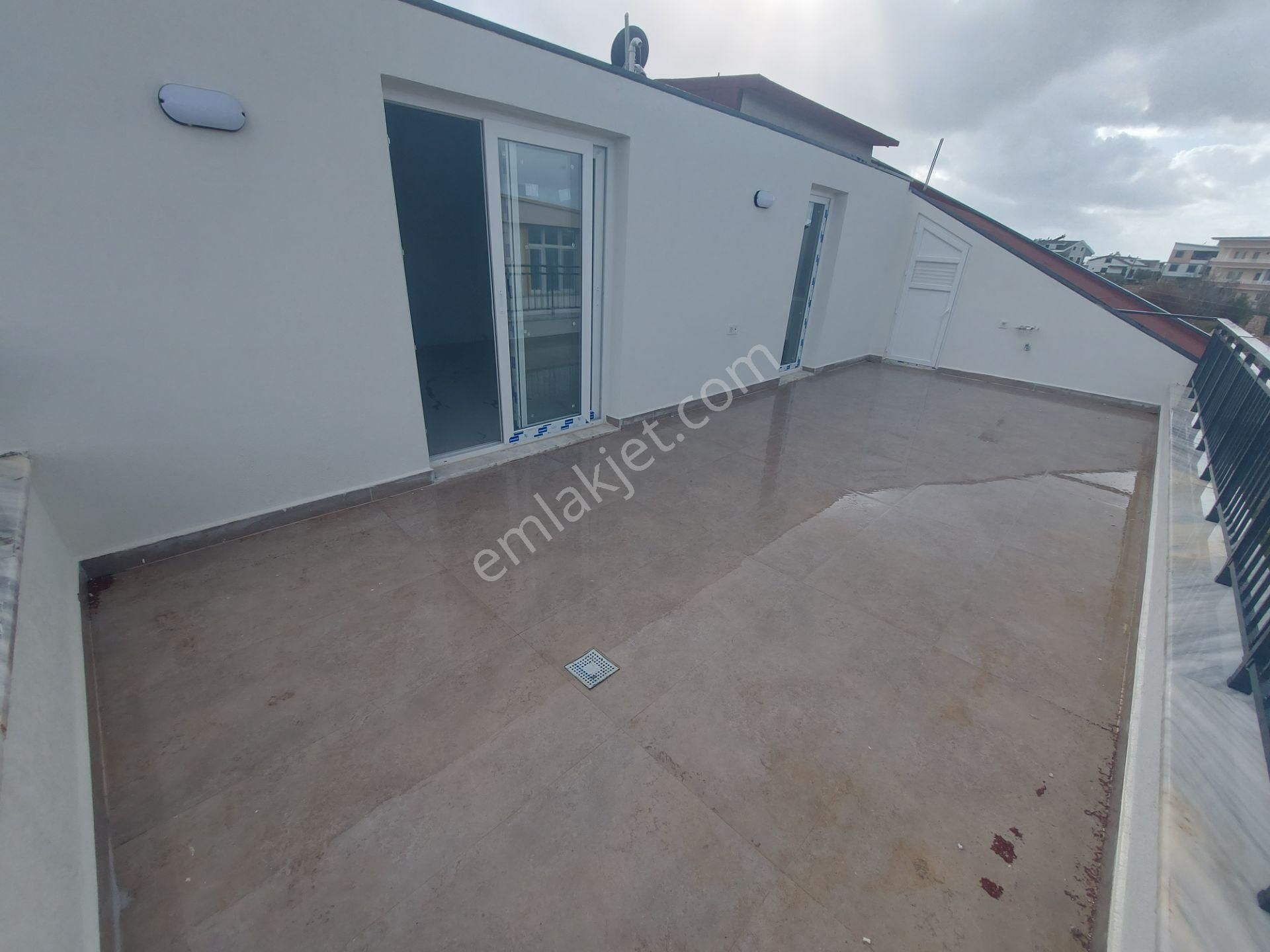 Asansörlü 3+1 Ayrı Mutfaklı Sıfır Ön Cephe Geniş Dubleks