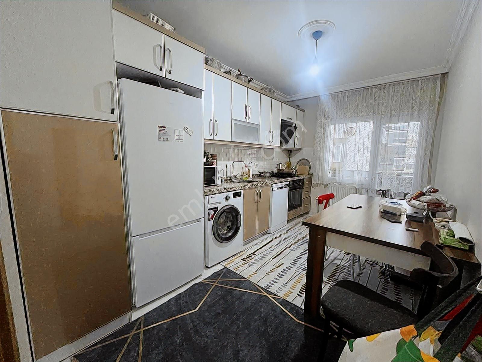 Kapalı Otoparklı Sıgınaklı Lüks Yapım 3+1 Satılık Daıre - Görsel 9