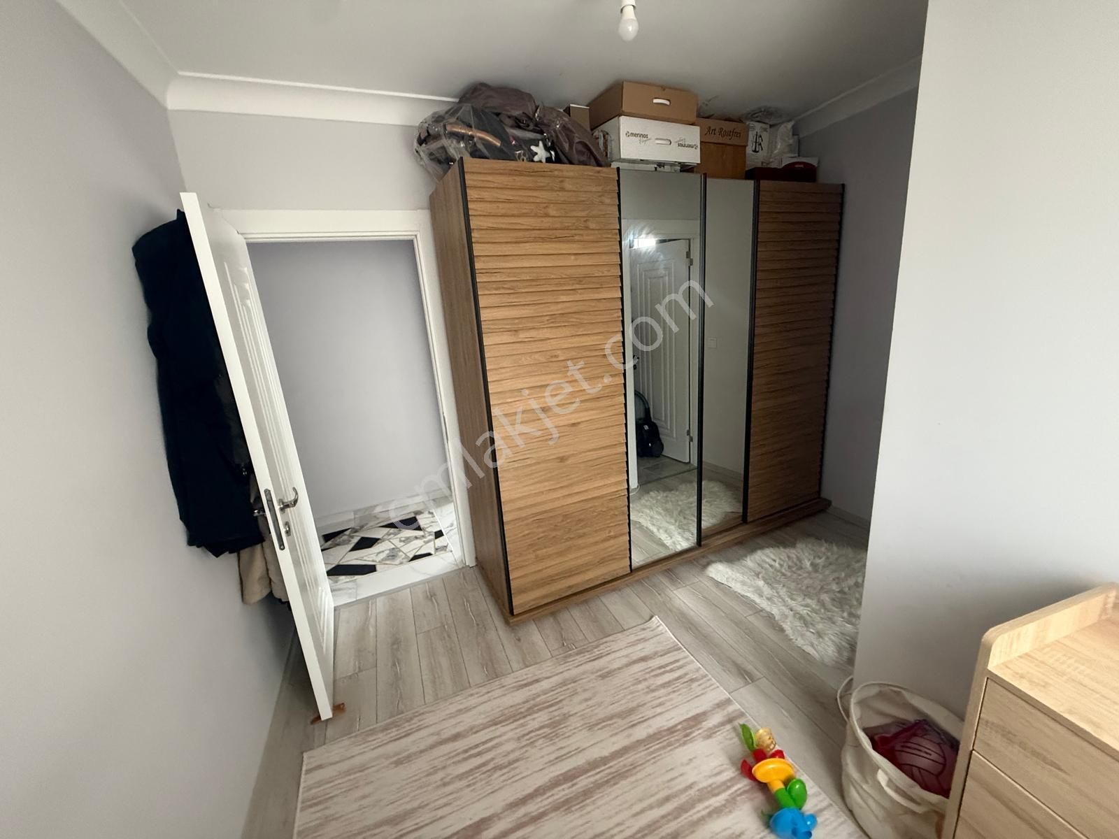 Barış'tan Tepeüstü Lale Sokakta Uygun Fiyata Ara Kat Daire - Görsel 3
