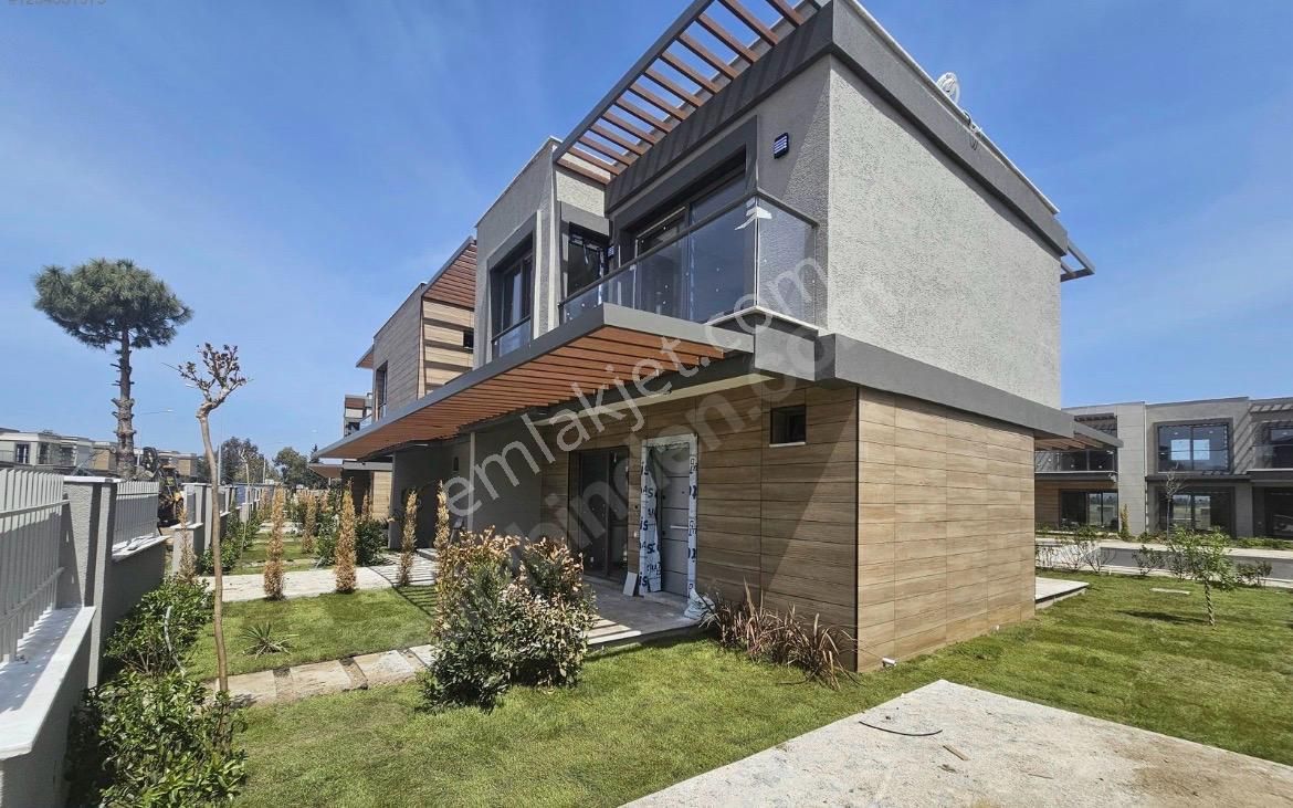 Eu Gayrimenkul'den Site İçi 3+1 Satılık Sıfır Villa