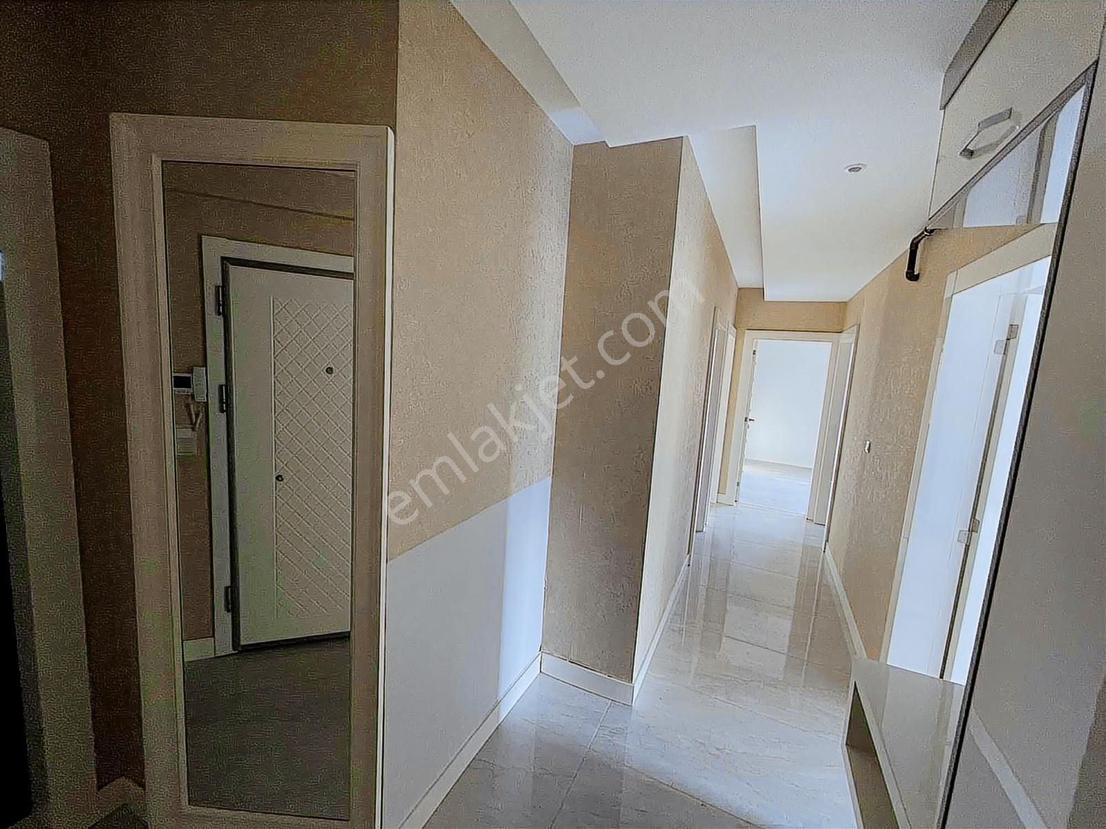 Mühür360'dan Karahasanlı'da Yüksek Zemin 7 Yıllık 140m² Daire - Görsel 9