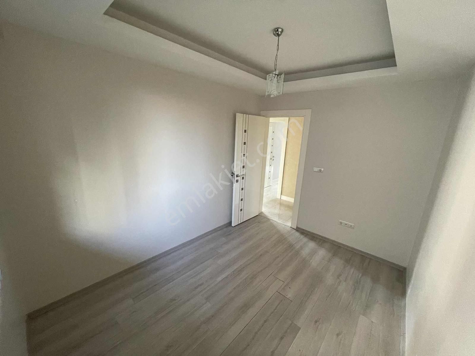 Mühür360'dan Karahasanlı'da Yüksek Zemin 7 Yıllık 140m² Daire - Görsel 13