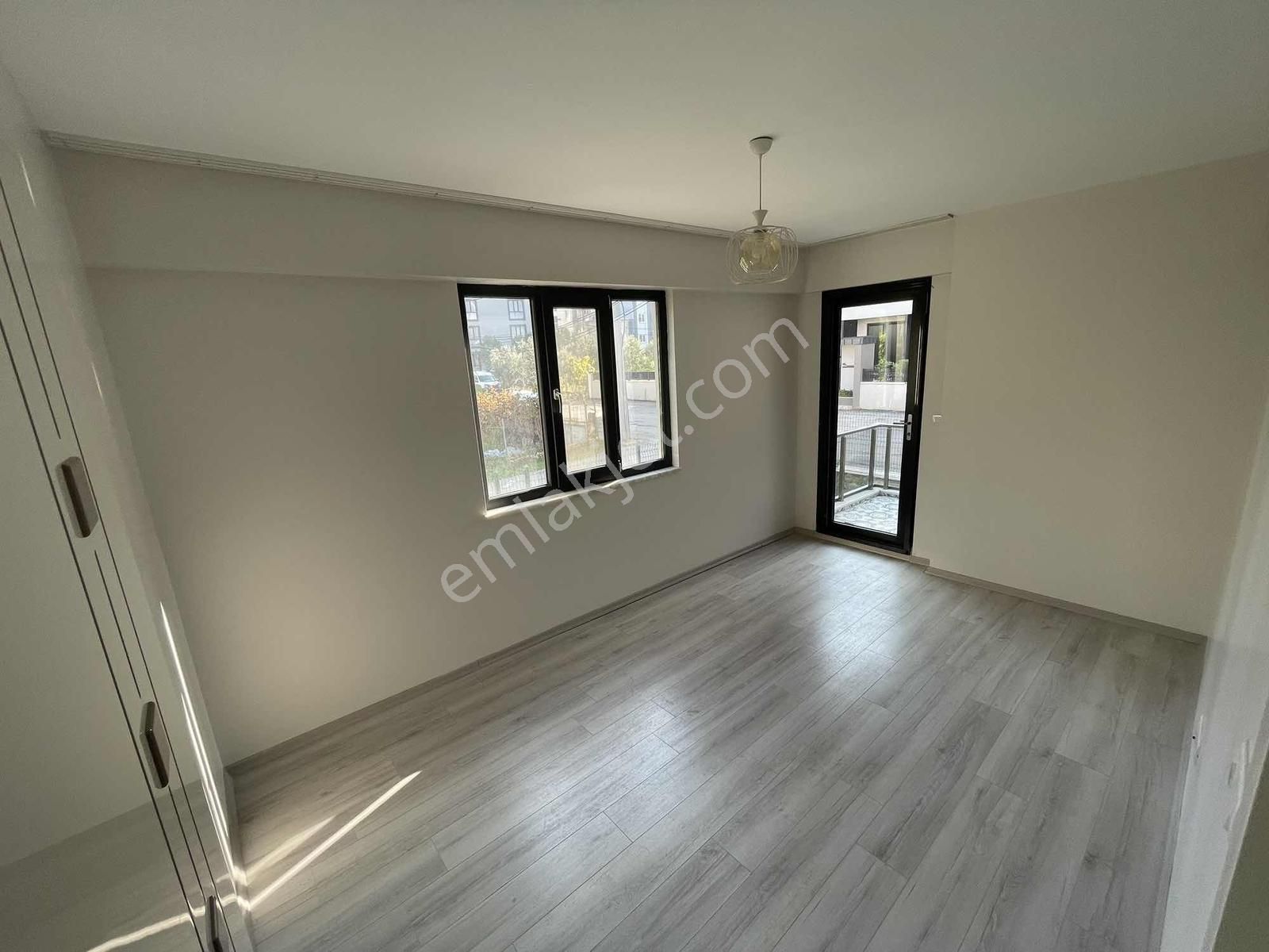 Mühür360'dan Karahasanlı'da Yüksek Zemin 7 Yıllık 140m² Daire - Görsel 14