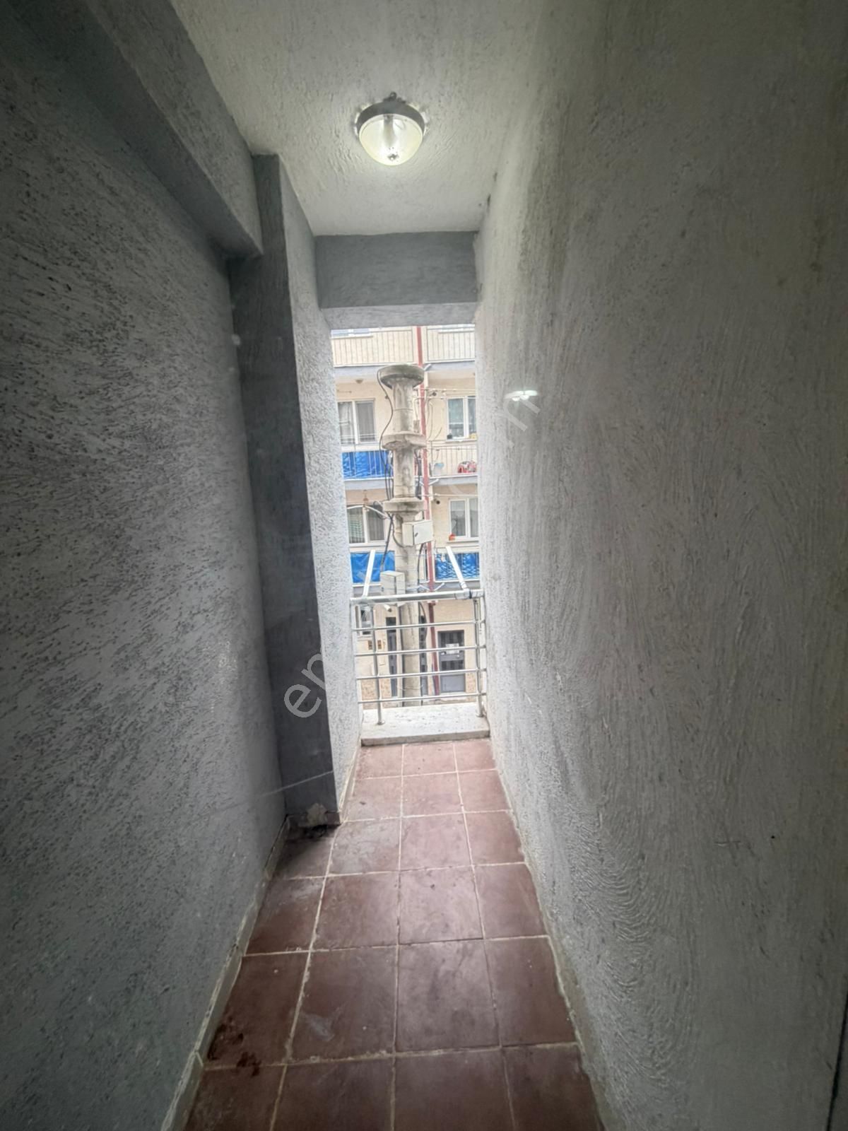 Sd873-kırmızı Toprak Ara Kat Asansörlü 1+1 İskanlı Daire - Görsel 4