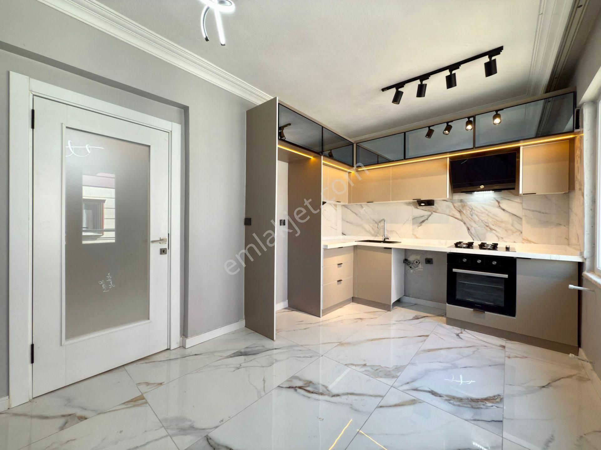 ▓yükselden Ultra Lüks Ve Geniş Satılık 2+1 Ön Cephe Arakat Daire - Görsel 3