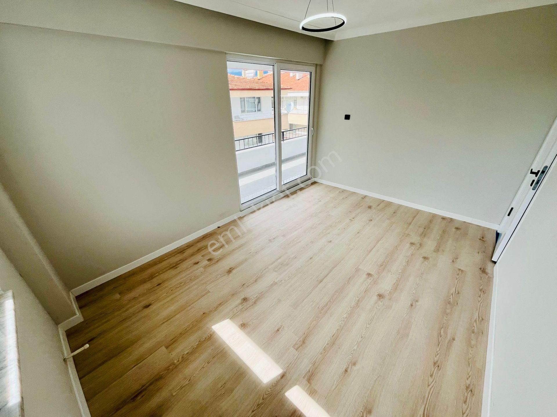 Yükselden Satılık İkizçayda Yeşil Manzaralı Ara Kat Ultra Lüks 2+1 Daire - Görsel 9