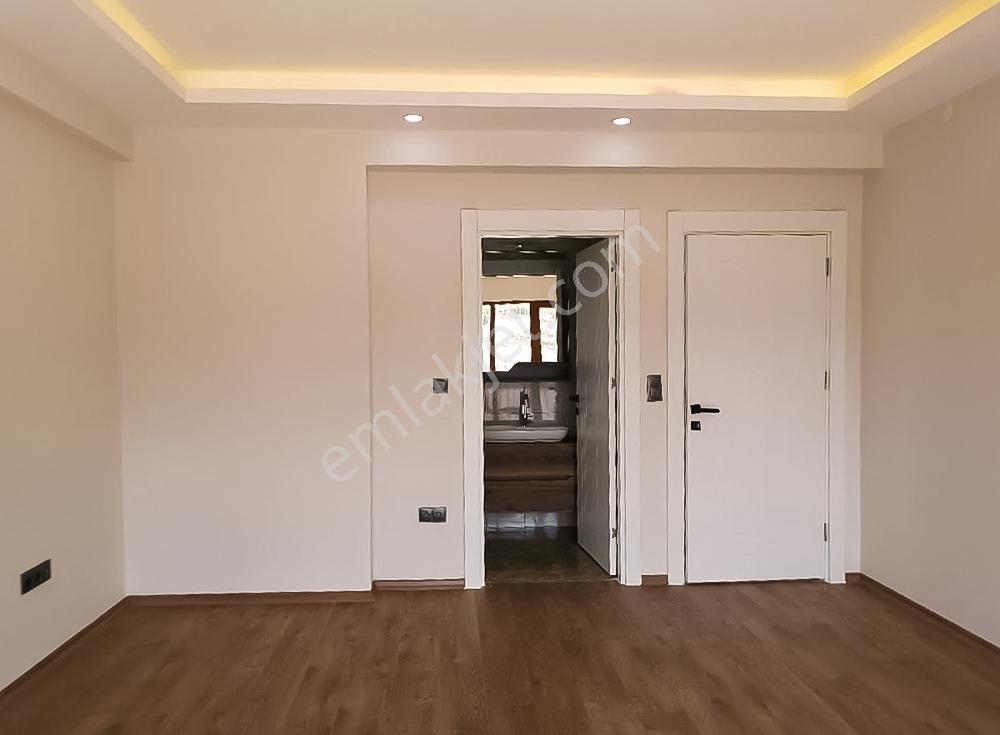 Pirireis Vadisinde 7+2 Tribleks & Bakımlı Satılık Villa - Görsel 18