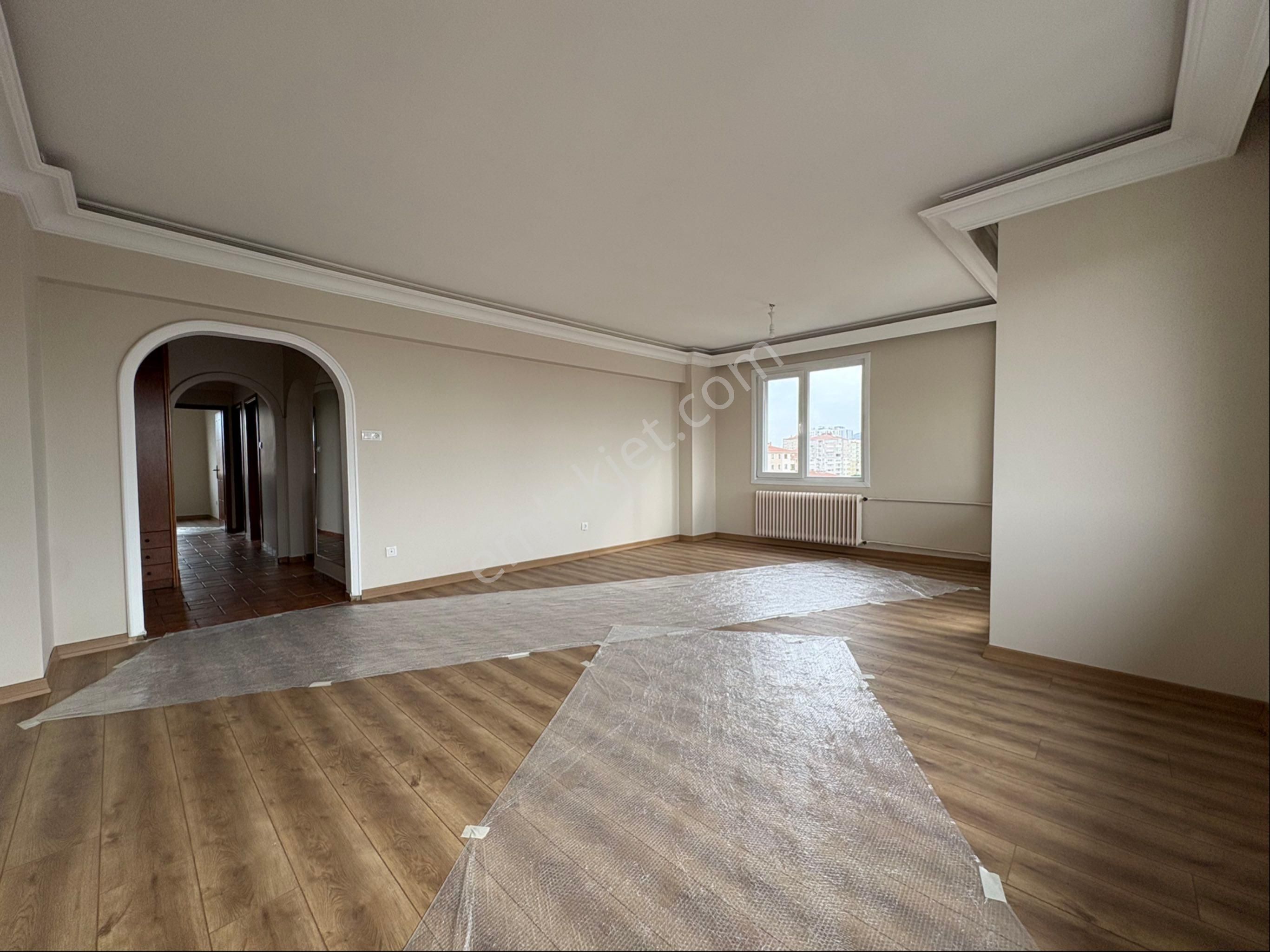 Oben'den Bayar Caddesinde Balkonlu 3+1 115 M² Net Kulllanımlı - Görsel 5