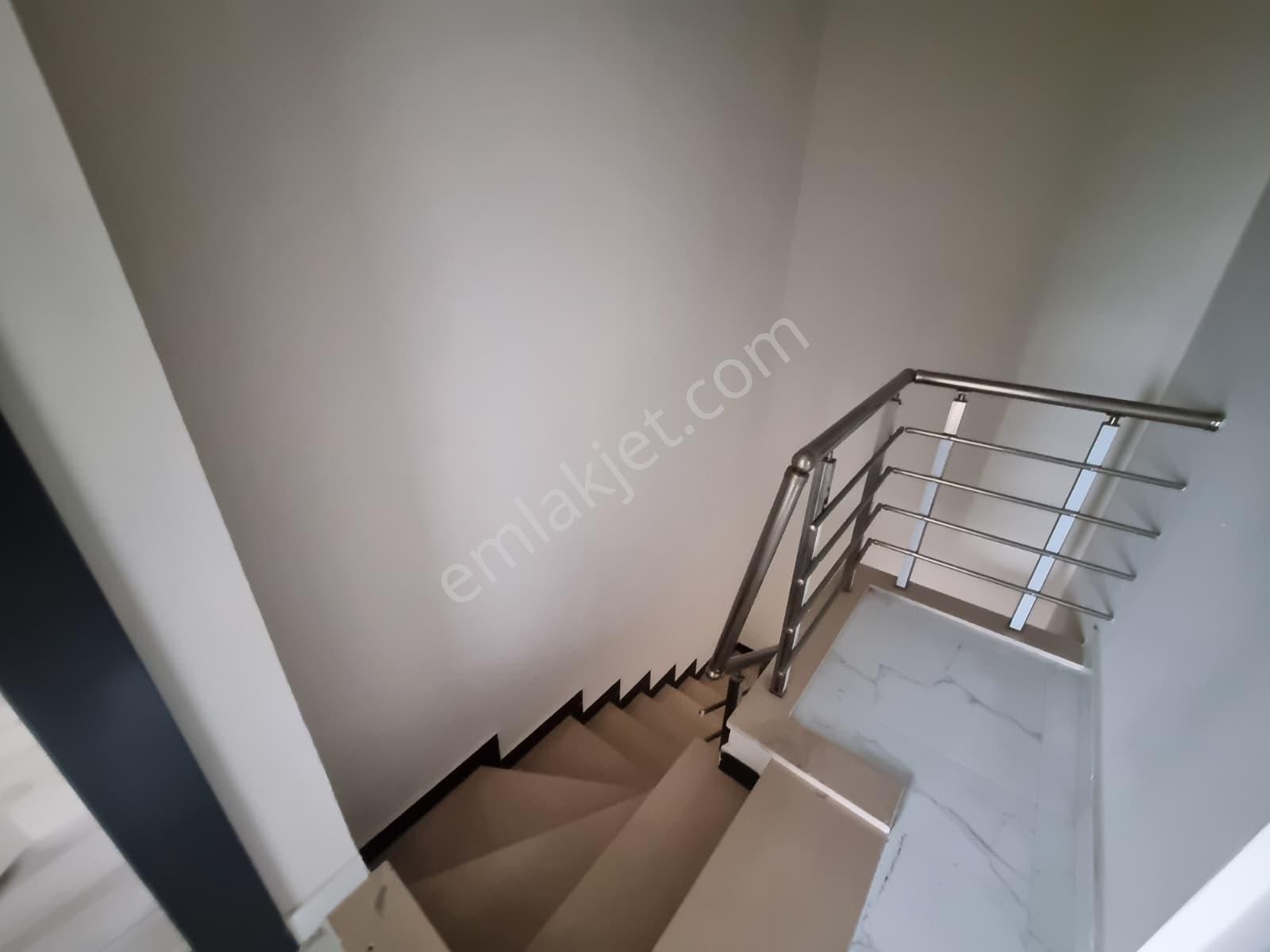 Fığla Mahallesi’nde Kale Ve Deniz Manzaralı Geniş 4+1 Kiralık Daire - Görsel 16