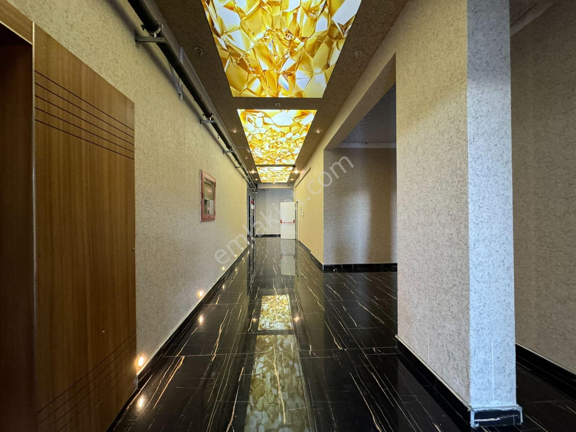 Pursaklar Mehmet Zengin Emlak'tan Otoparklı Çift Banyolu 7.kat 4+1 Ultra Lüks Sitede - Görsel 43