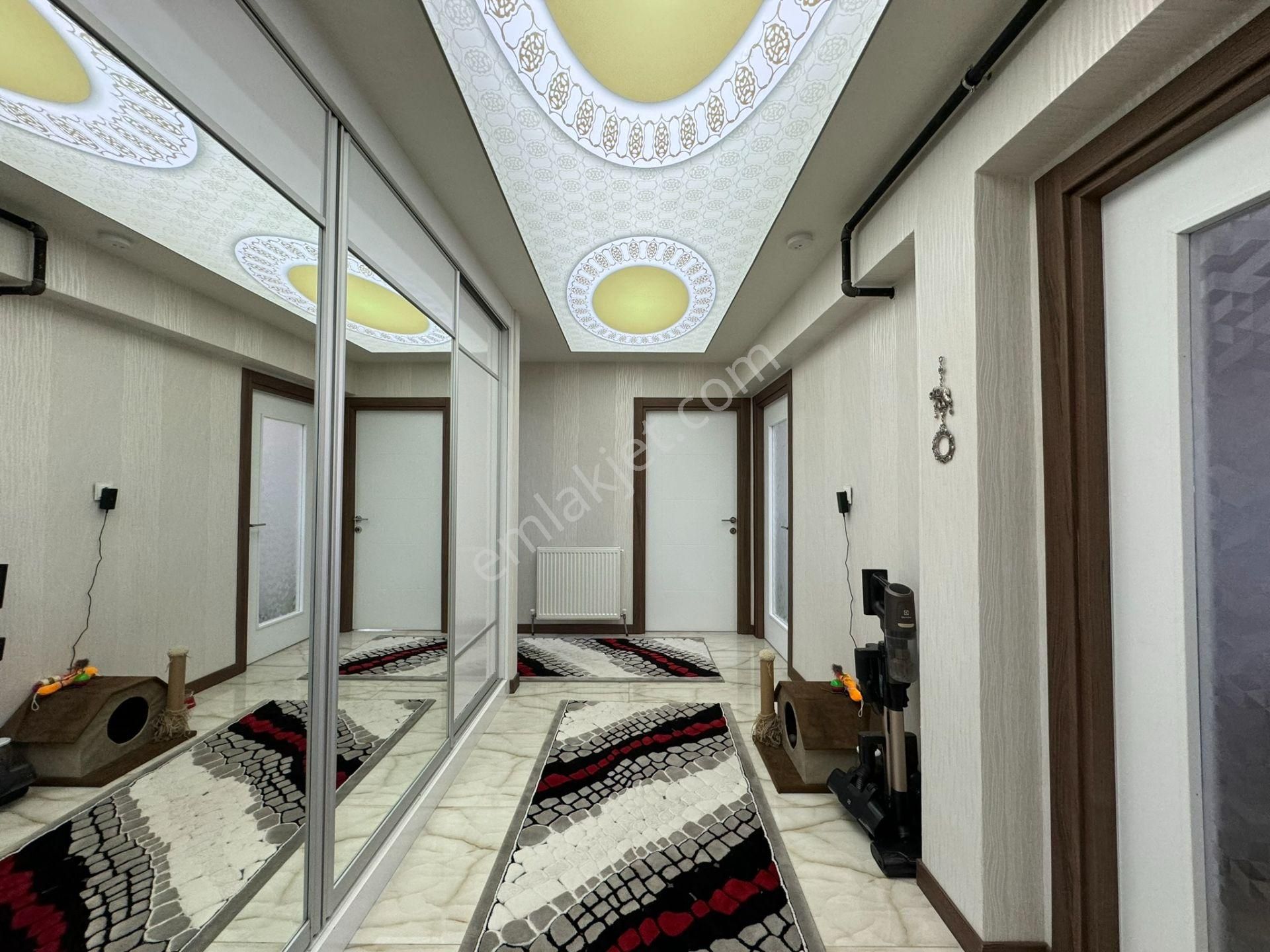 Pursaklar Mehmet Zengin Emlak'tan Otoparklı Çift Banyolu 7.kat 4+1 Ultra Lüks Sitede - Görsel 38