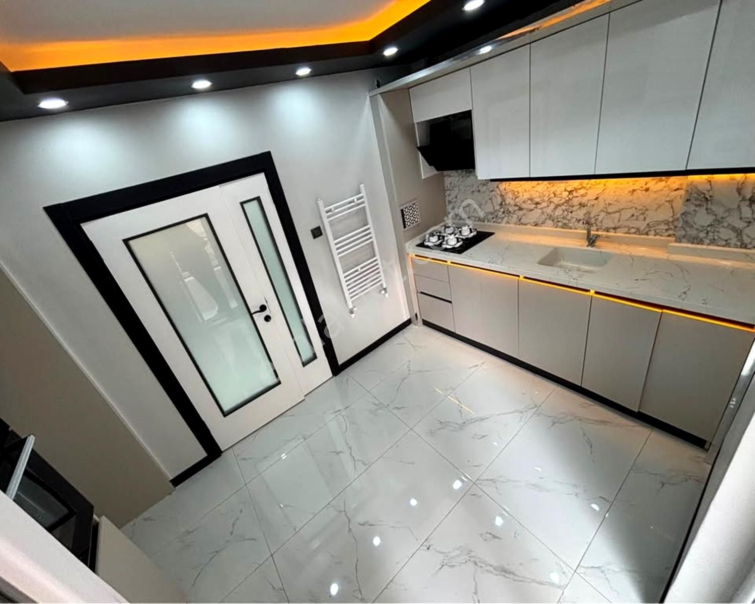 Batı Yapıdan % 50 Peşinat İle Acil Satılık 2+1 Y.giriş