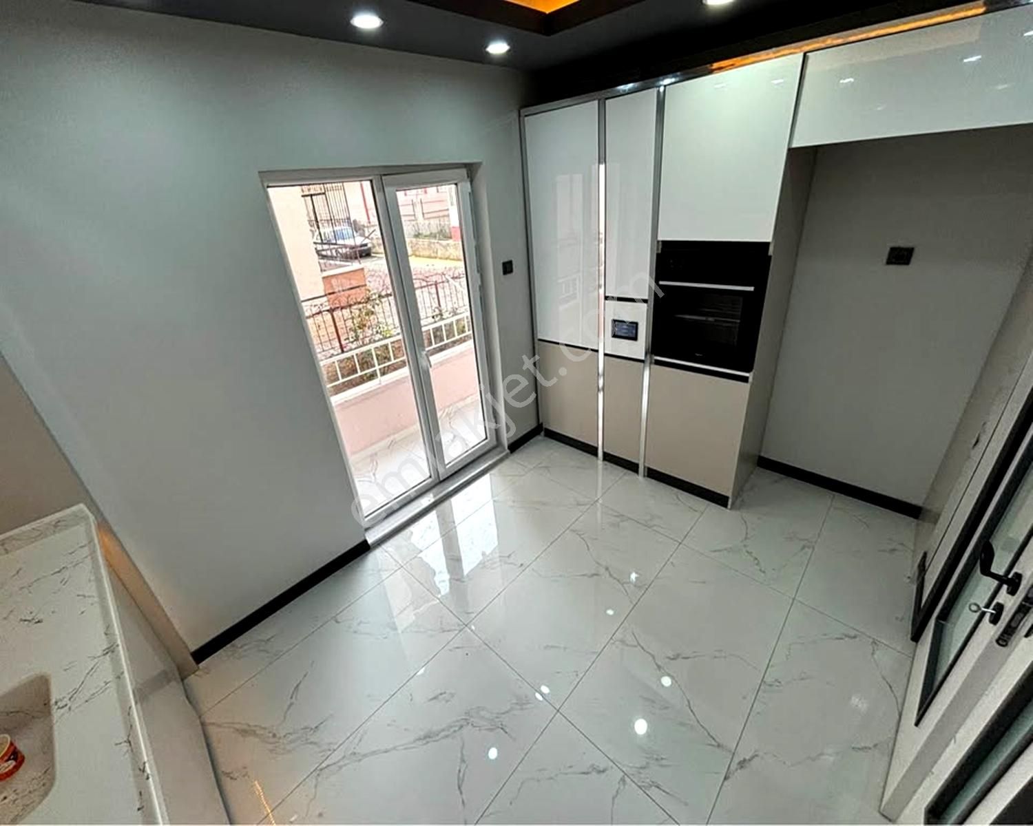 Batı Yapıdan % 50 Peşinat İle Acil Satılık 2+1 Y.giriş - Görsel 19