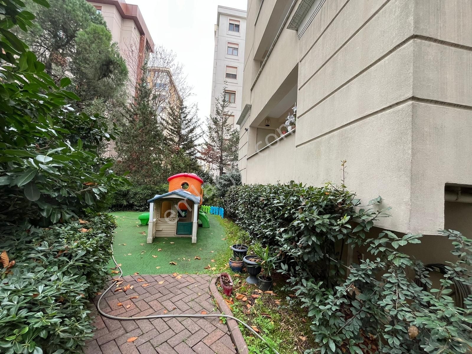 Utkudan Erenköy Divanın Sokağında Ebeveyn Banyolu Satılık 3+1 - Görsel 12