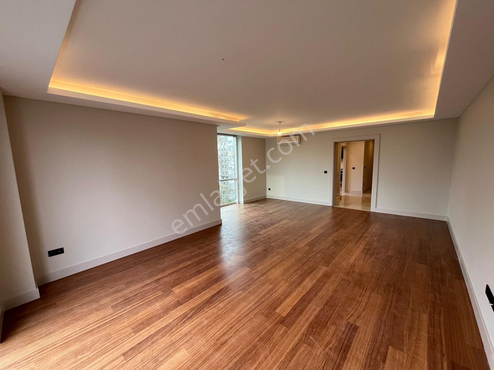 Utkudan Erenköy Divanın Sokağında Ebeveyn Banyolu Satılık 3+1 - Görsel 9