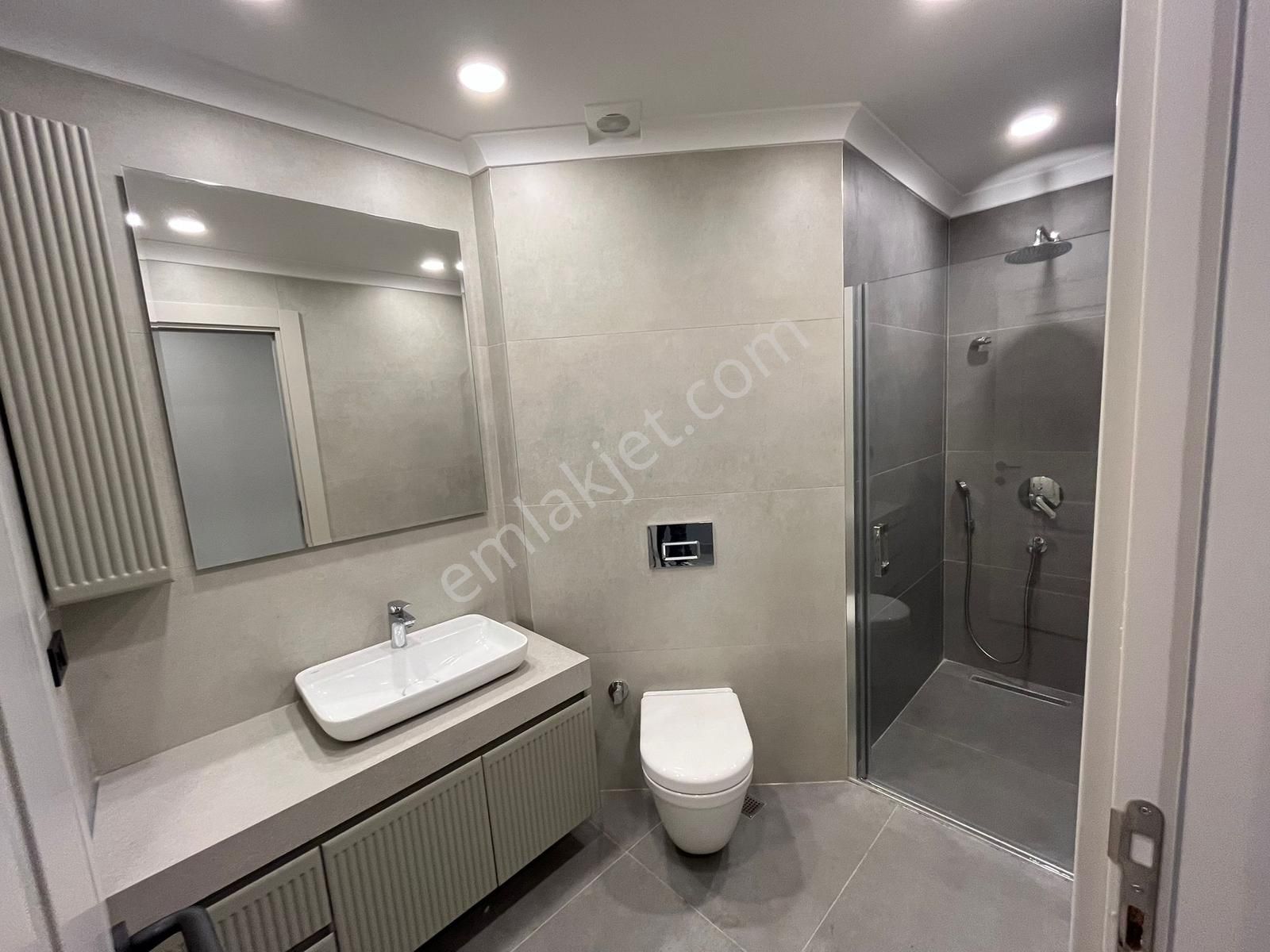 Utkudan Erenköy Divanın Sokağında Ebeveyn Banyolu Satılık 3+1 - Görsel 6