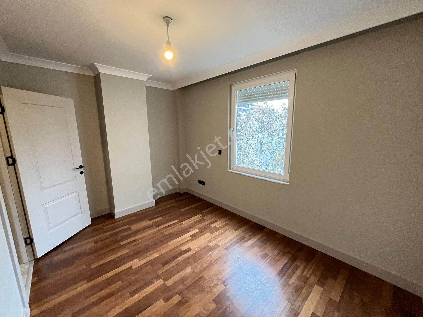 Utkudan Erenköy Divanın Sokağında Ebeveyn Banyolu Satılık 3+1 - Görsel 7